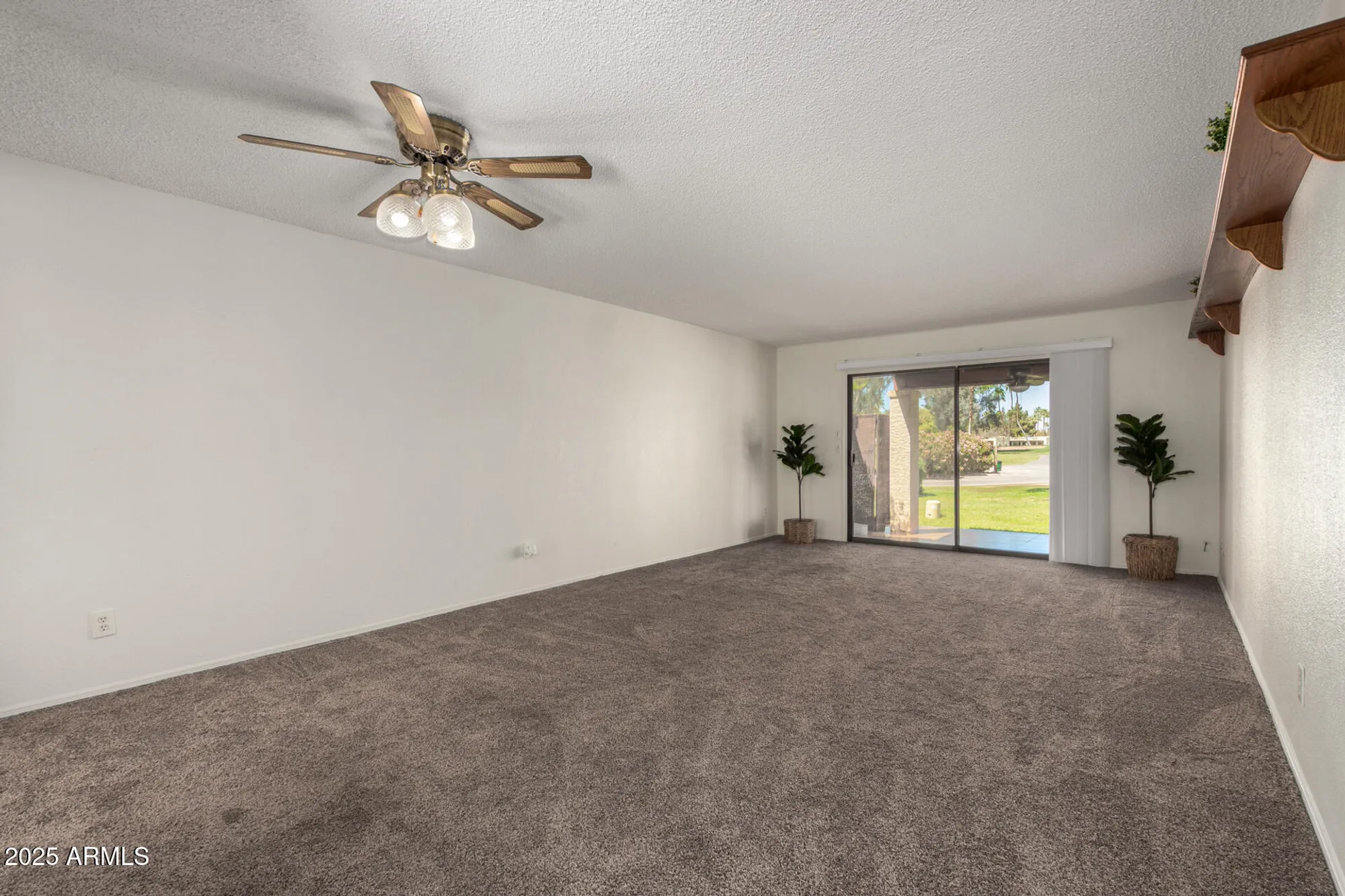Property Slideshow image 7 of 29 | 617 s arrowwood way, Mesa, AZ, 85208