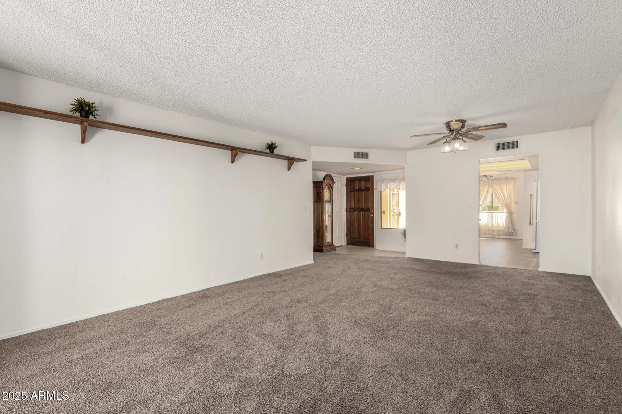 Property Slideshow image 9 of 29 | 617 s arrowwood way, Mesa, AZ, 85208