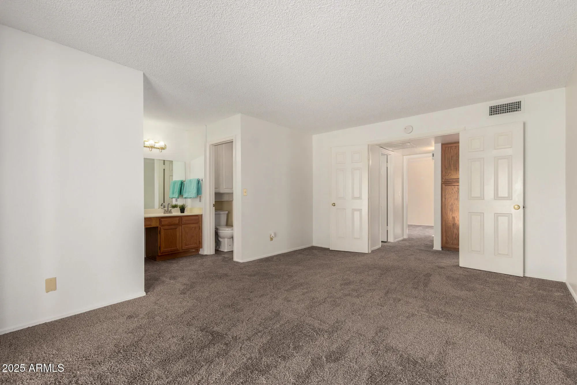 Property Slideshow image 18 of 29 | 617 s arrowwood way, Mesa, AZ, 85208