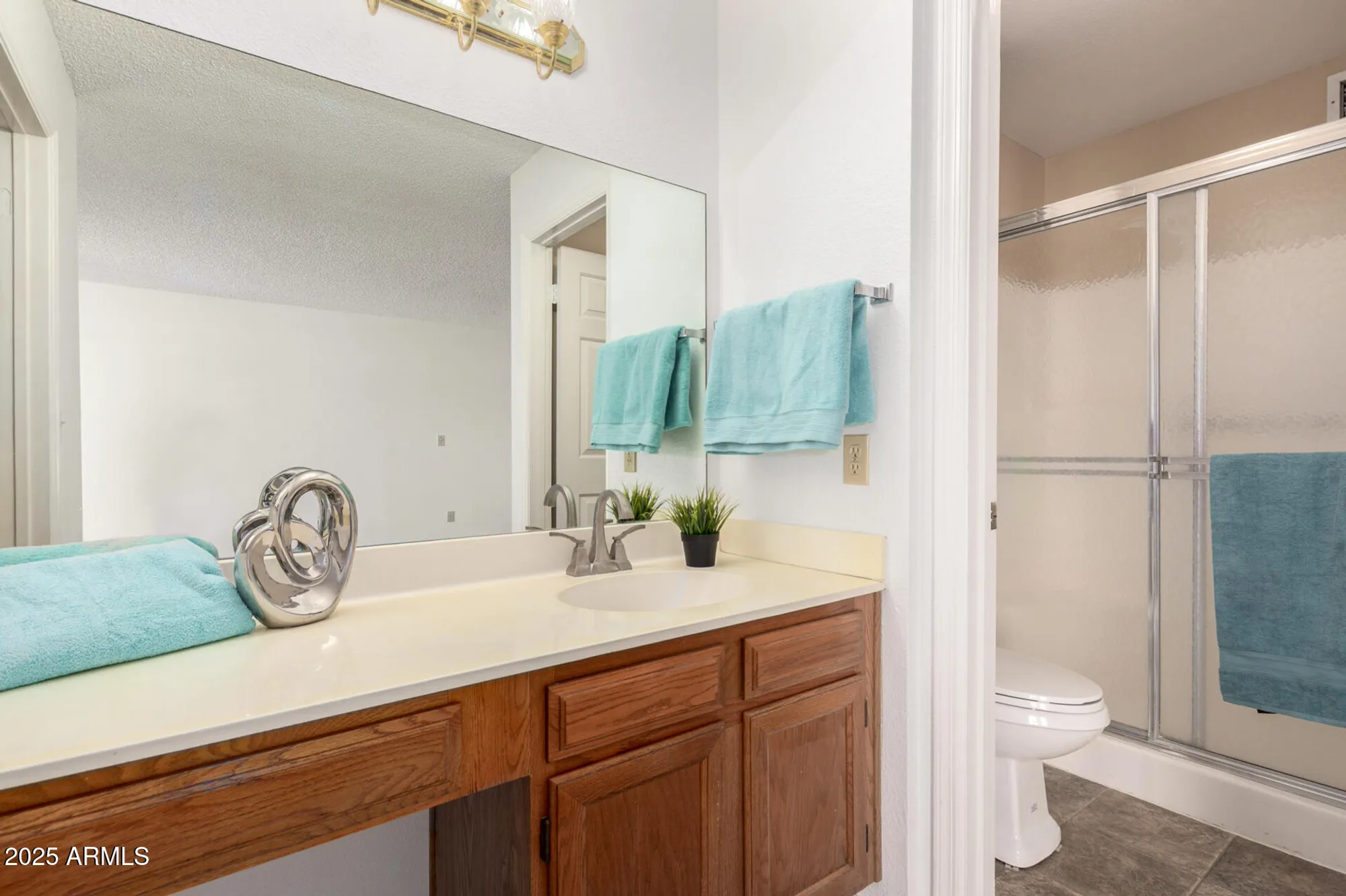 Property Slideshow image 19 of 29 | 617 s arrowwood way, Mesa, AZ, 85208