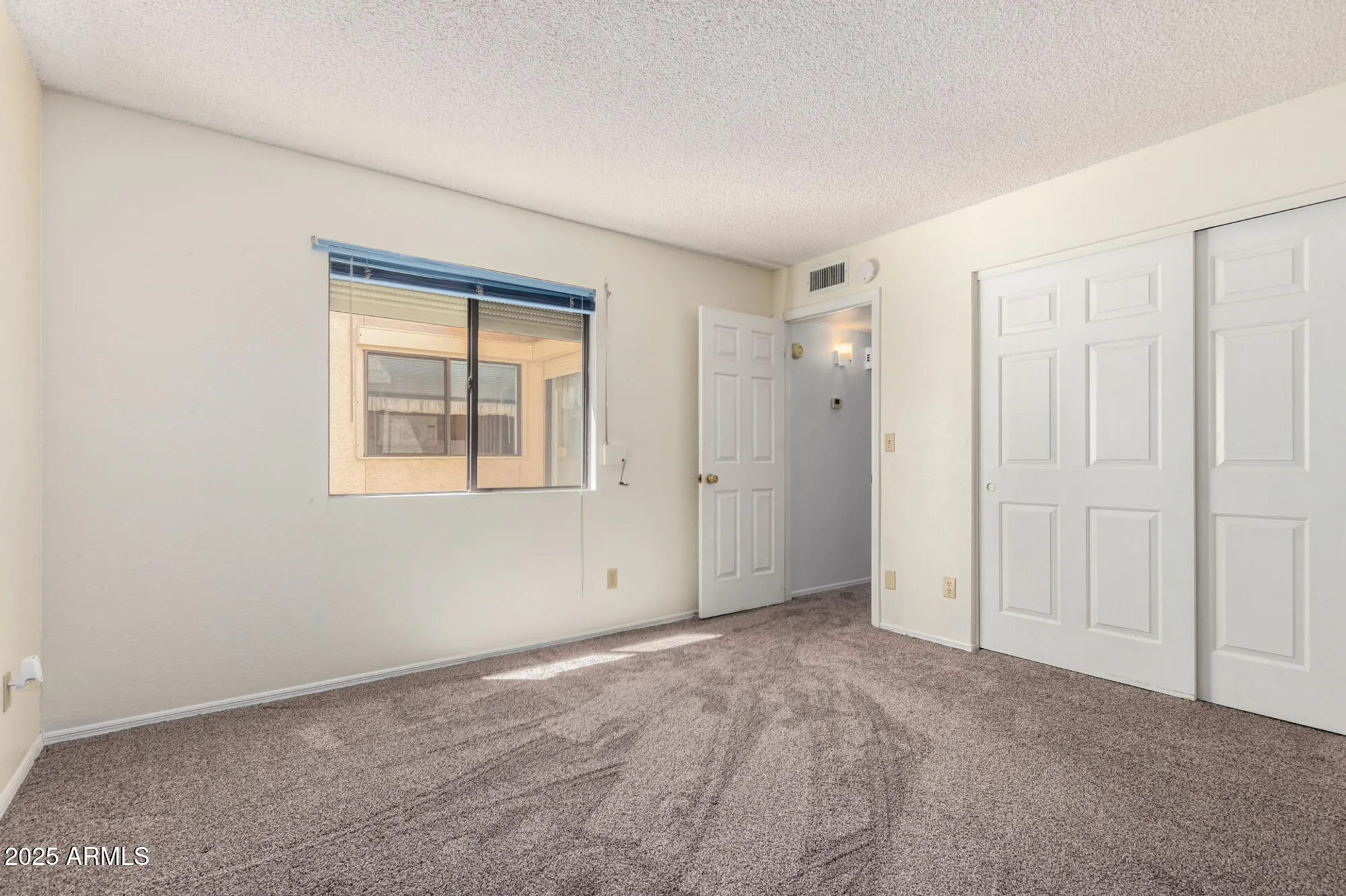 Property Slideshow image 22 of 29 | 617 s arrowwood way, Mesa, AZ, 85208