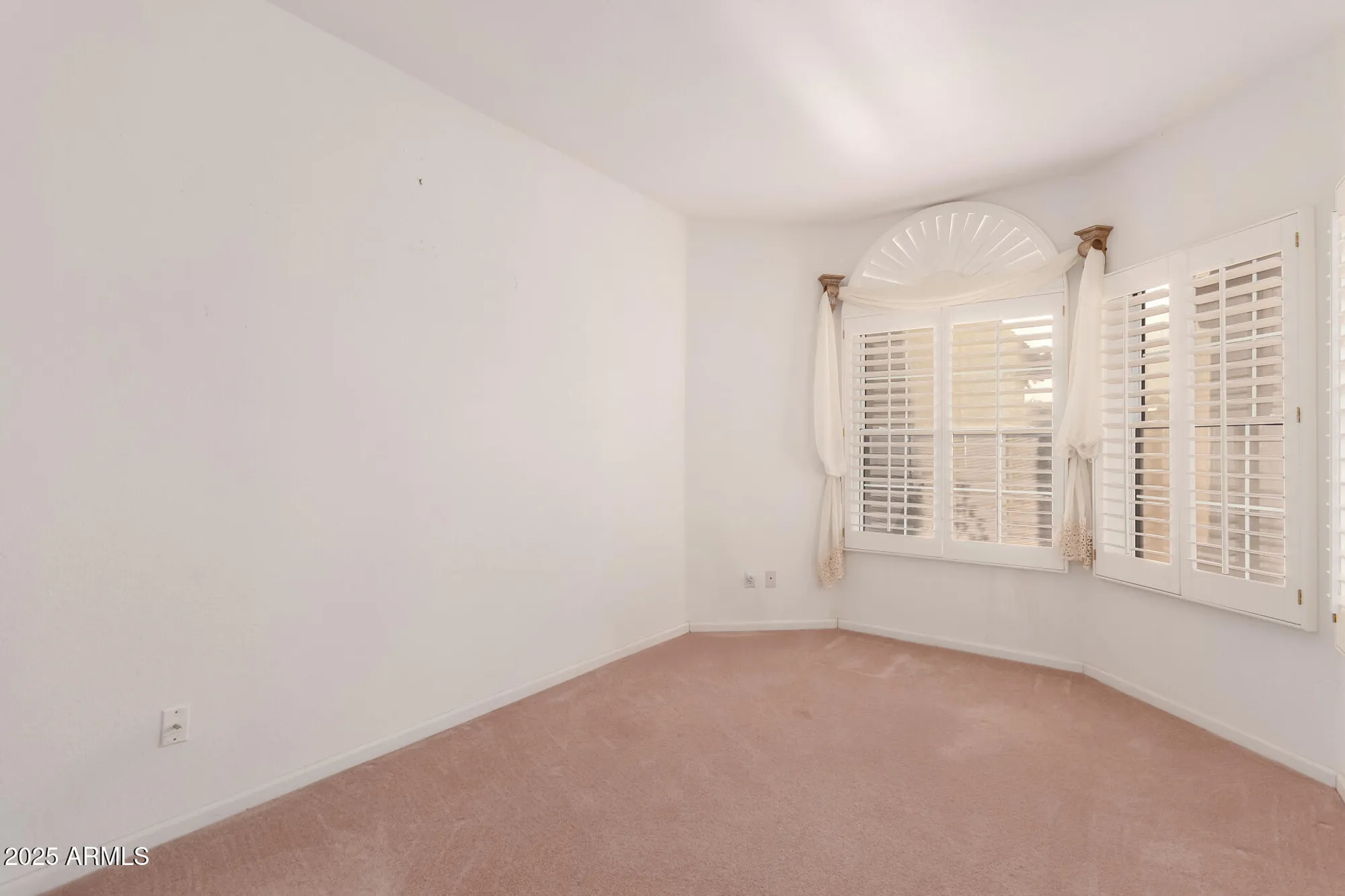 Property Slideshow image 10 of 40 | 3781 n 161st dr, Goodyear, AZ, 85395