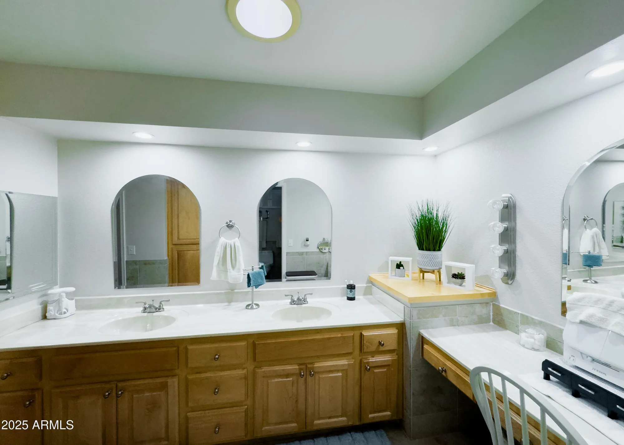 Property Slideshow image 17 of 37 | 10401 e twilight dr, Sun Lakes, AZ, 85248