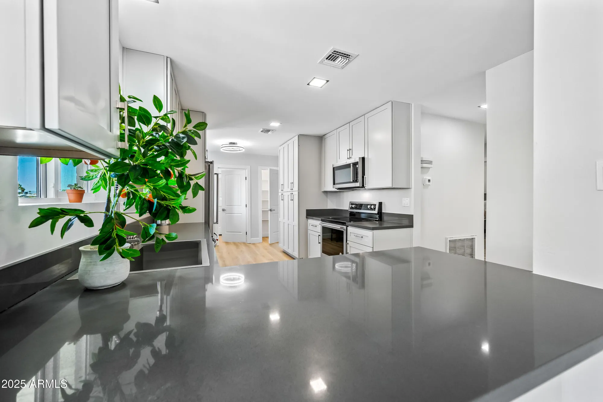 Property Slideshow image 28 of 75 | 10544 w prairie hills cir, Sun City, AZ, 85351