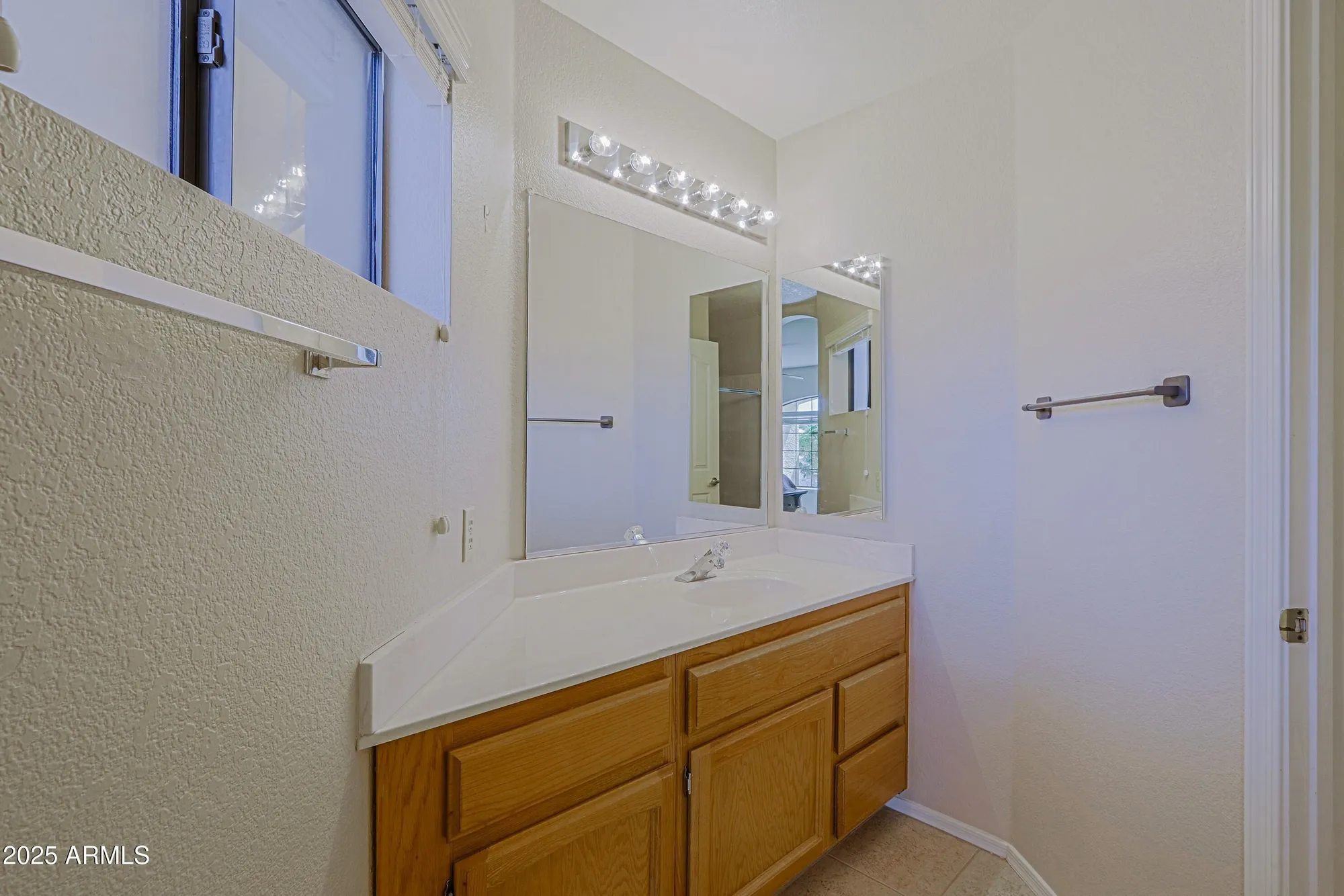 Property Slideshow image 28 of 52 | 3928 n 151st ave, Goodyear, AZ, 85395