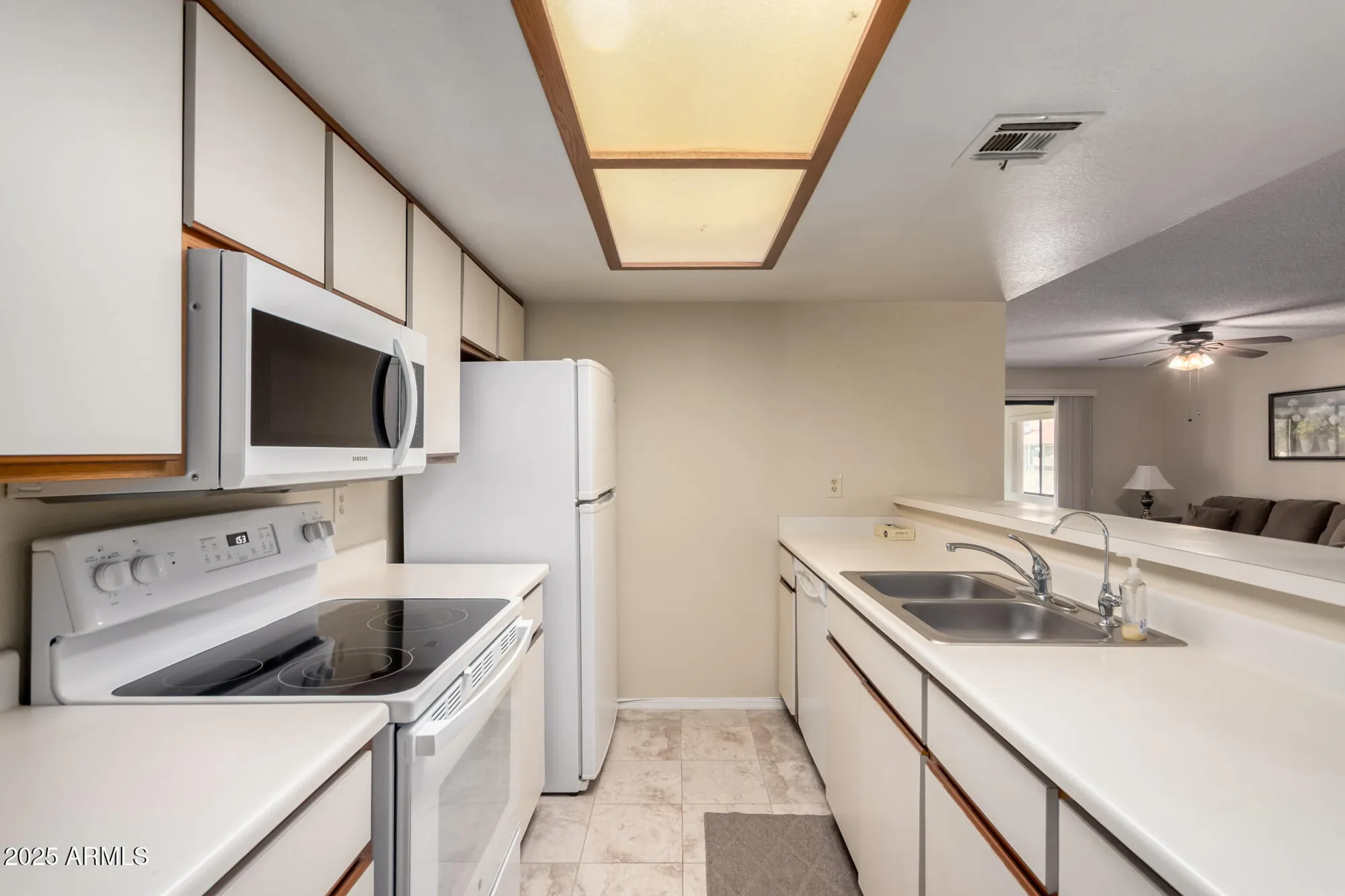 Property Slideshow image 8 of 48 | 1021 s greenfield rd 1194, Mesa, AZ, 85206
