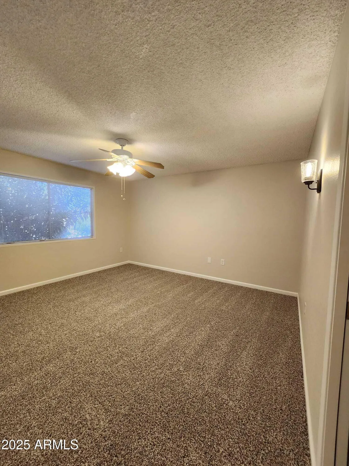 Property Slideshow image 14 of 16 | 10922 w welk dr, Sun City, AZ, 85373