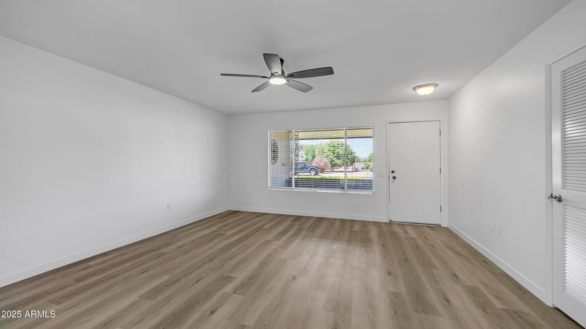 Property Slideshow image 12 of 31 | 9911 w pleasant valley rd, Sun City, AZ, 85351