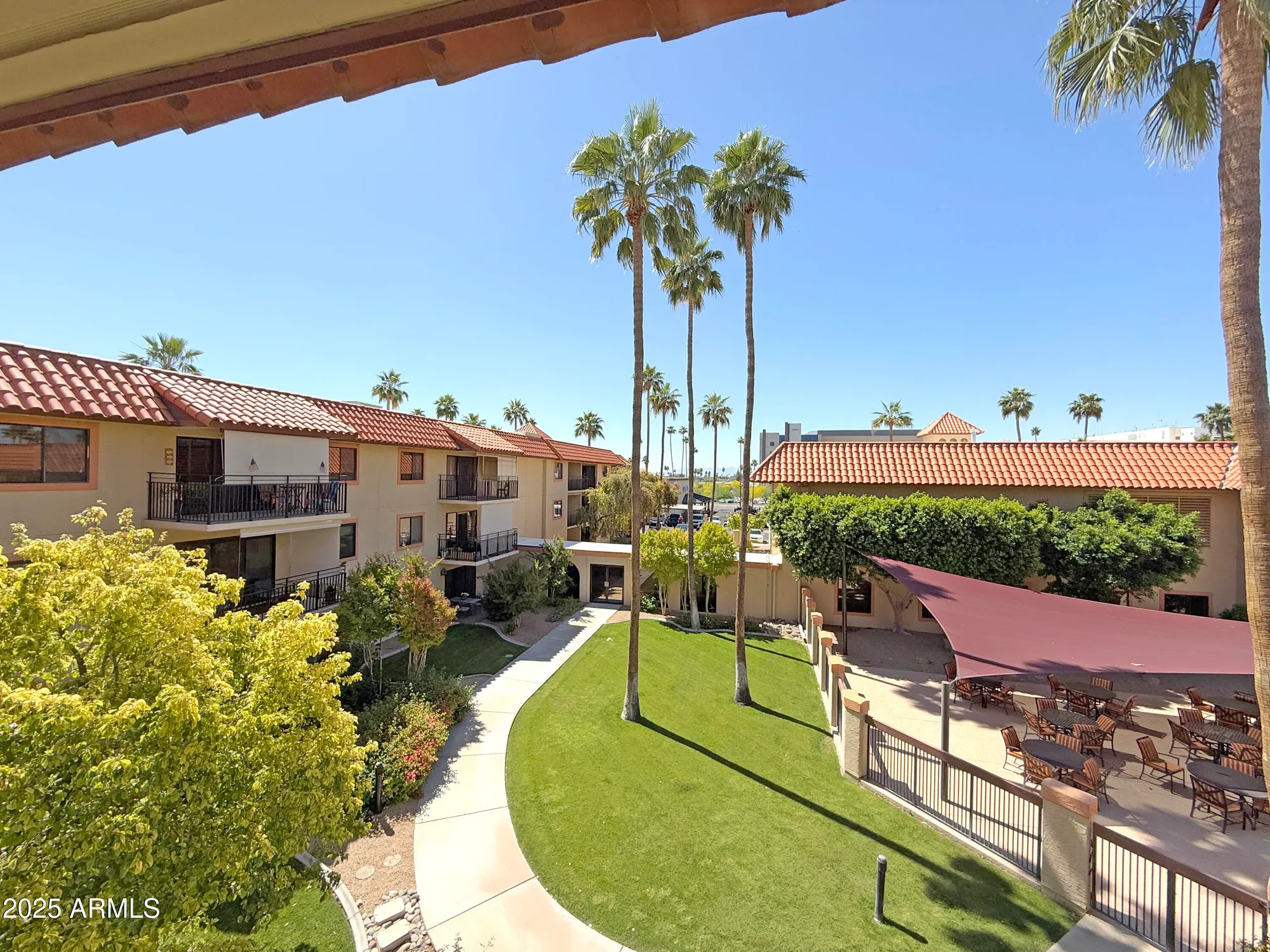 Property Slideshow image 3 of 18 | 10330 w thunderbird blvd c304, Sun City, AZ, 85351