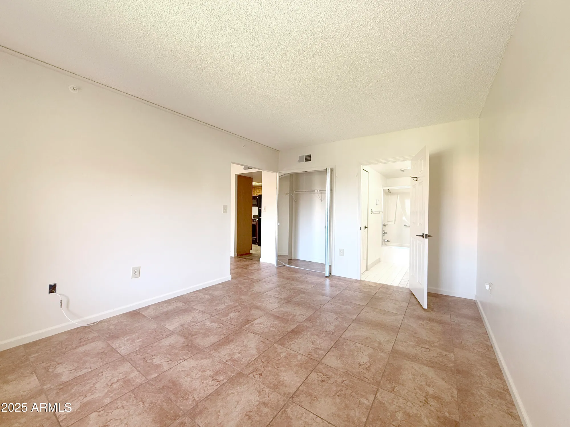 Property Slideshow image 9 of 18 | 10330 w thunderbird blvd c304, Sun City, AZ, 85351