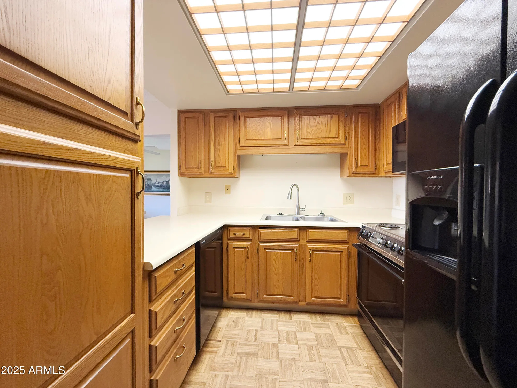 Property Slideshow image 6 of 18 | 10330 w thunderbird blvd c304, Sun City, AZ, 85351