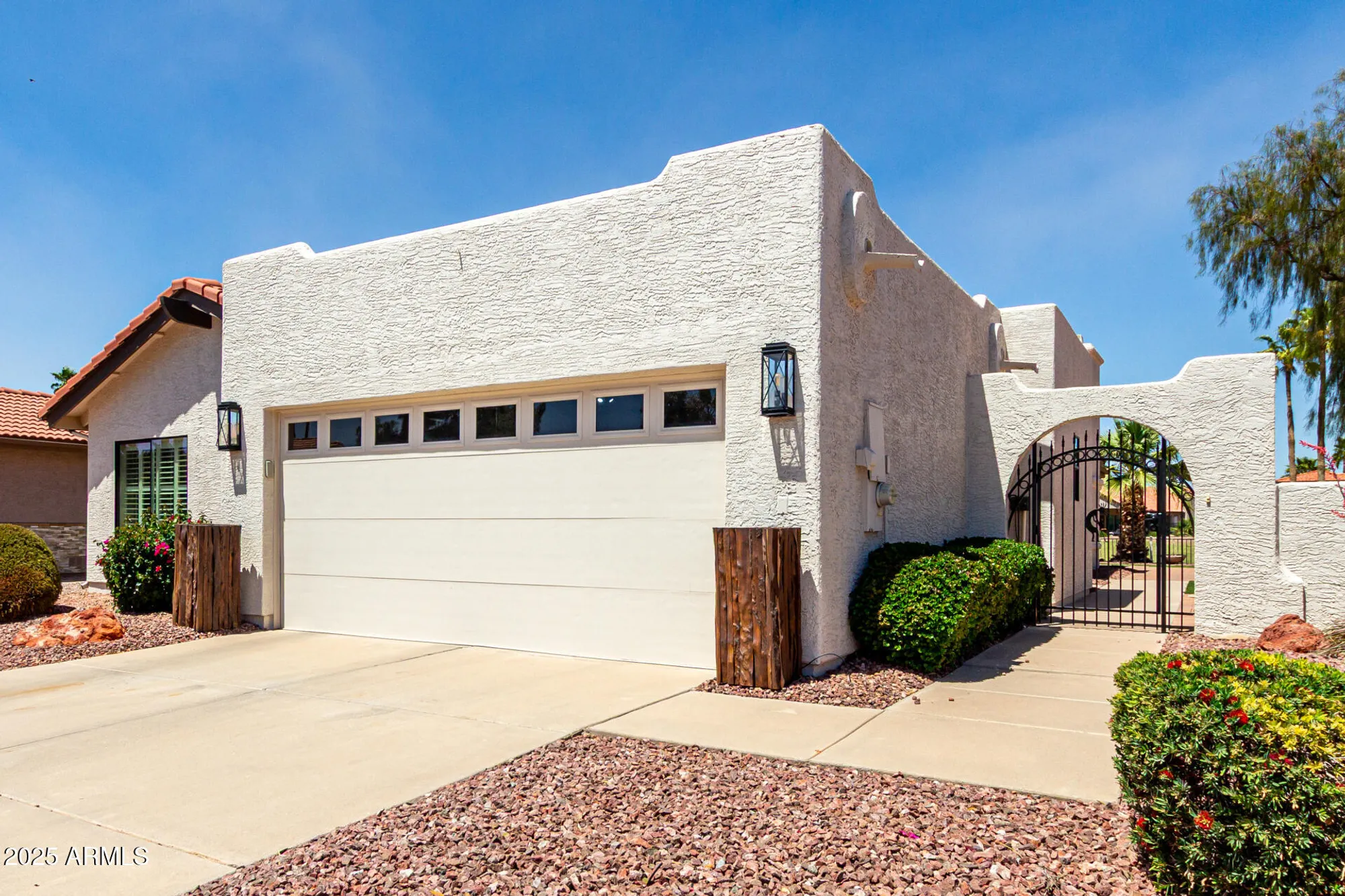 Property Slideshow image 4 of 44 | 10826 e navajo dr, Sun Lakes, AZ, 85248