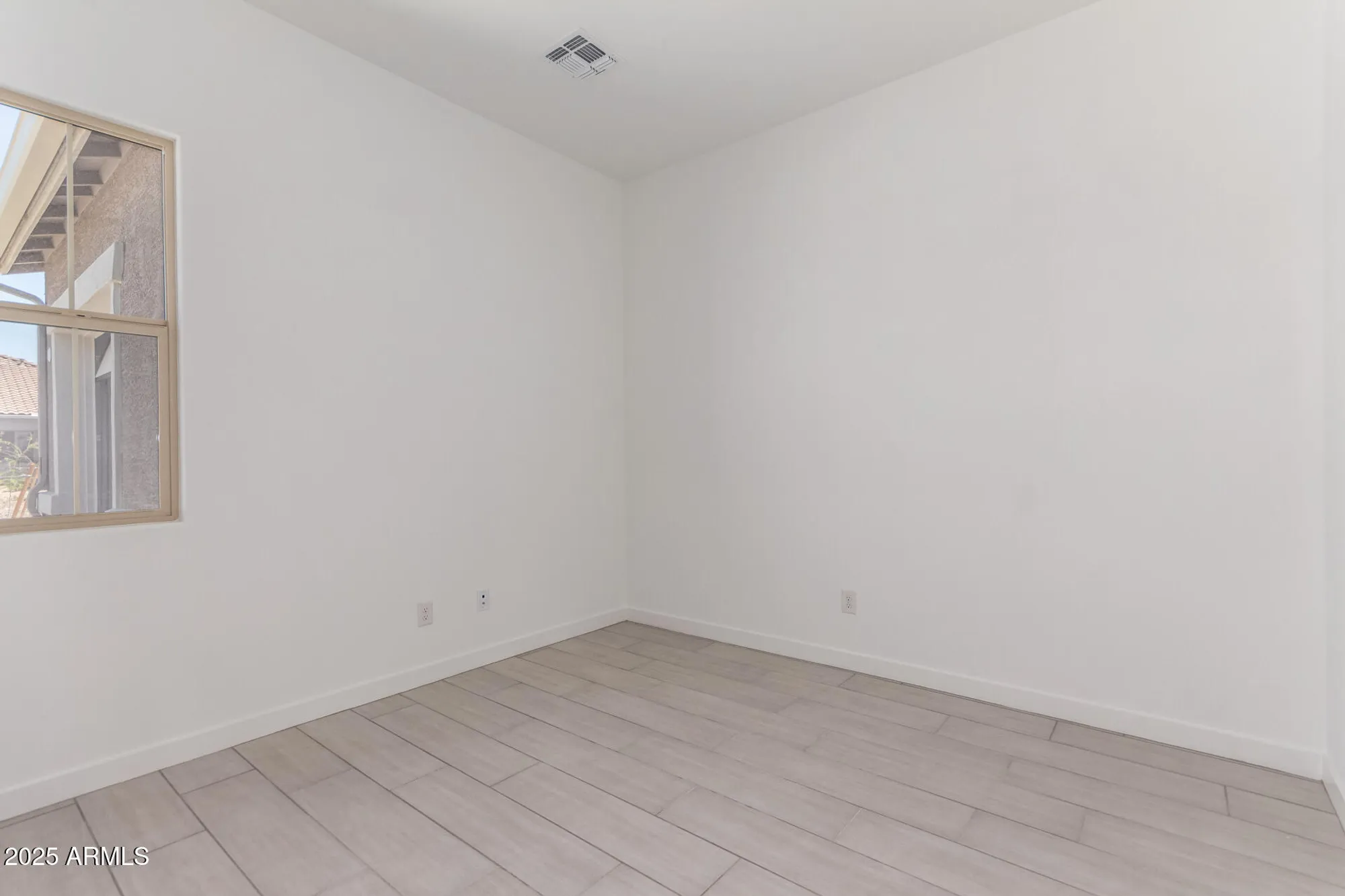 Property Slideshow image 11 of 49 | 24078 n 171st dr, Surprise, AZ, 85387