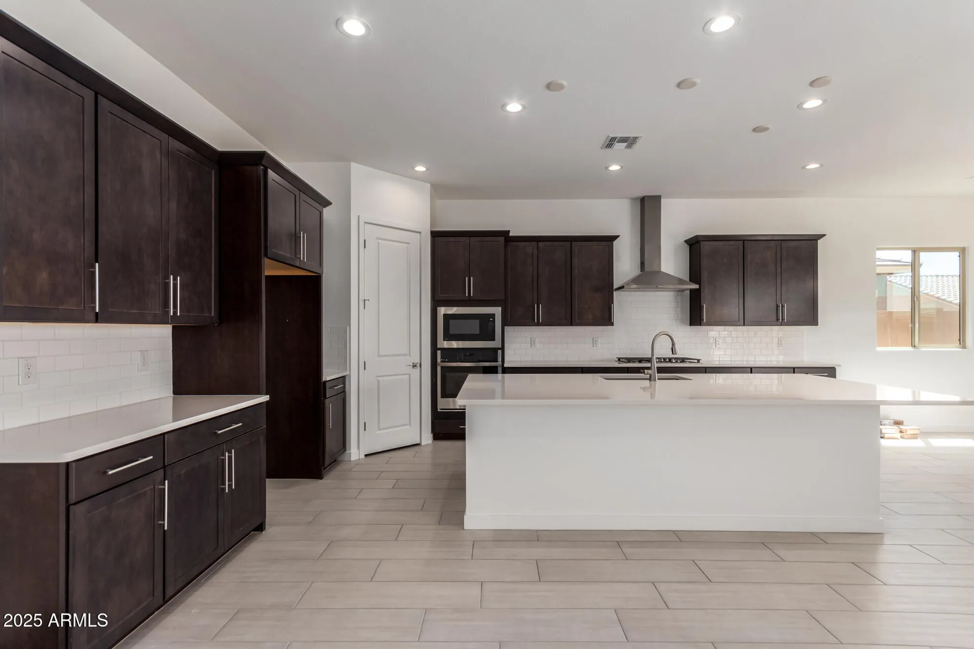 Property Slideshow image 36 of 49 | 24078 n 171st dr, Surprise, AZ, 85387