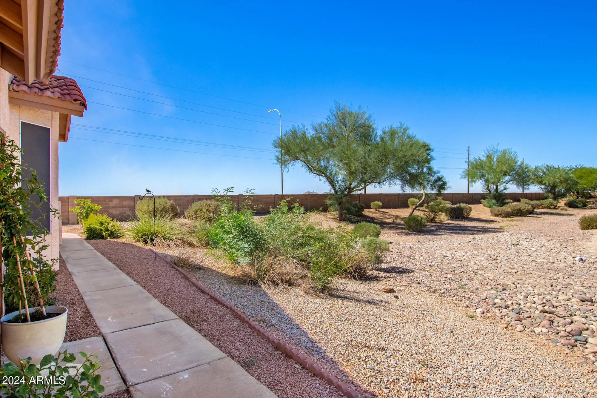 Property Slideshow image 22 of 25 | 1543 e gleneagle dr, Chandler, AZ, 85249