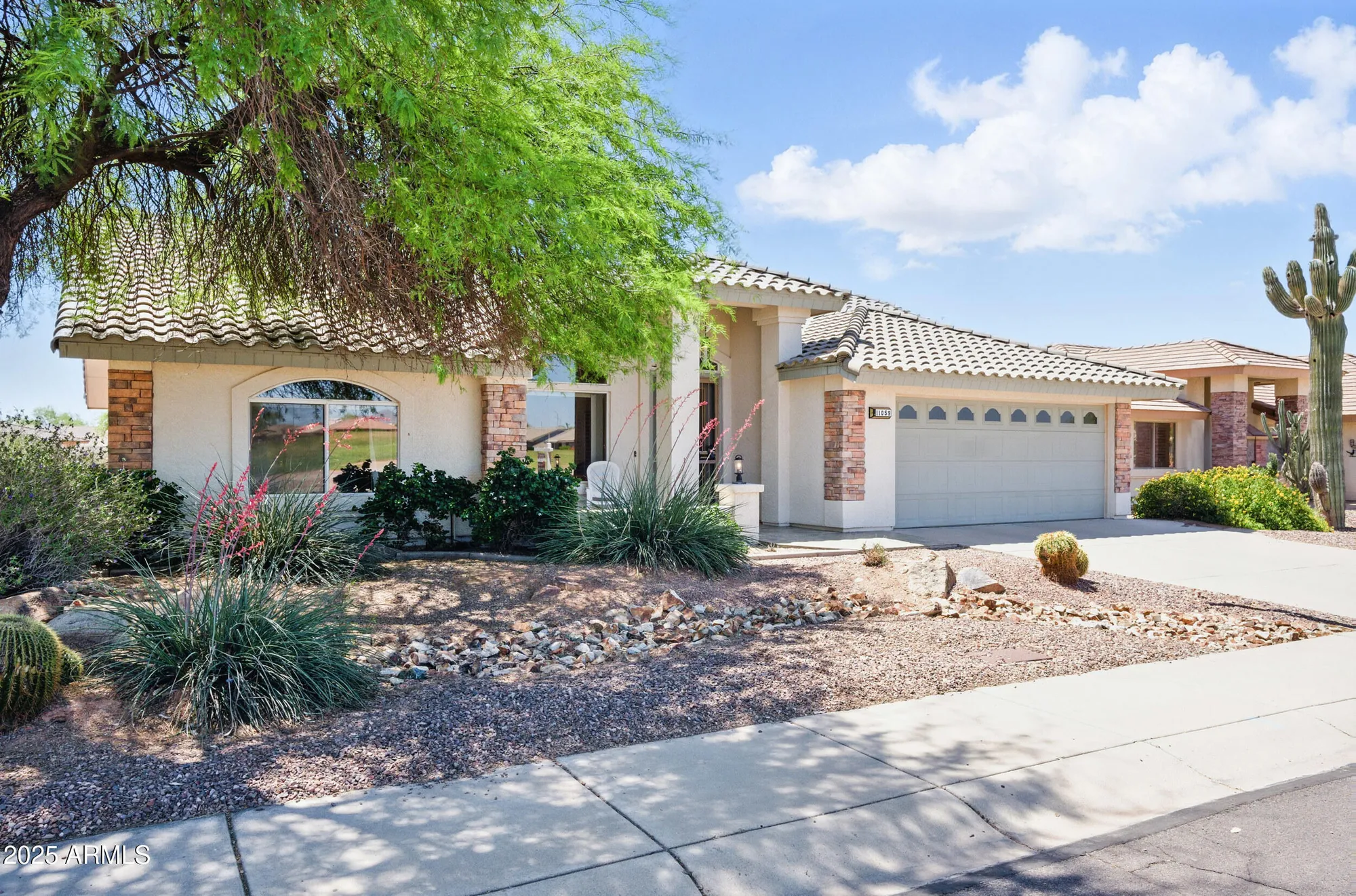 Property Slideshow image 2 of 20 | 11059 e kilarea ave, Mesa, AZ, 85209