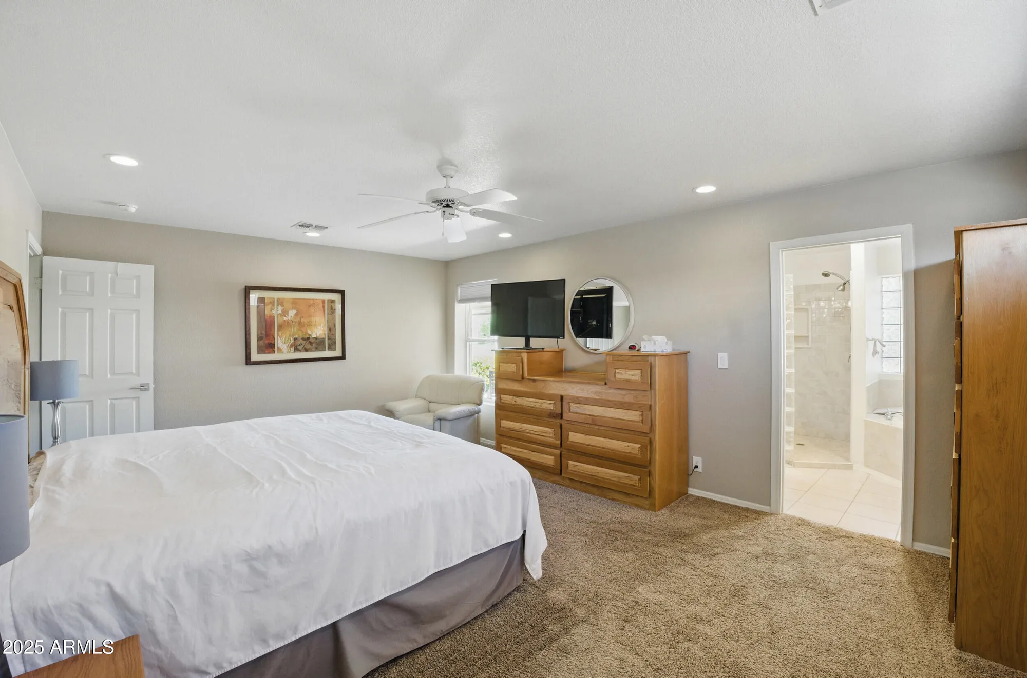 Property Slideshow image 10 of 20 | 11059 e kilarea ave, Mesa, AZ, 85209