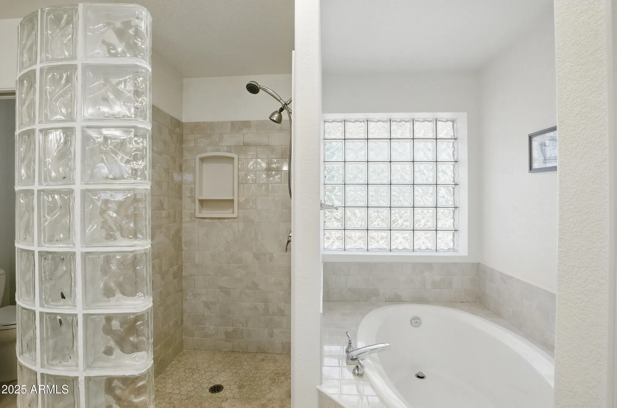 Property Slideshow image 13 of 20 | 11059 e kilarea ave, Mesa, AZ, 85209