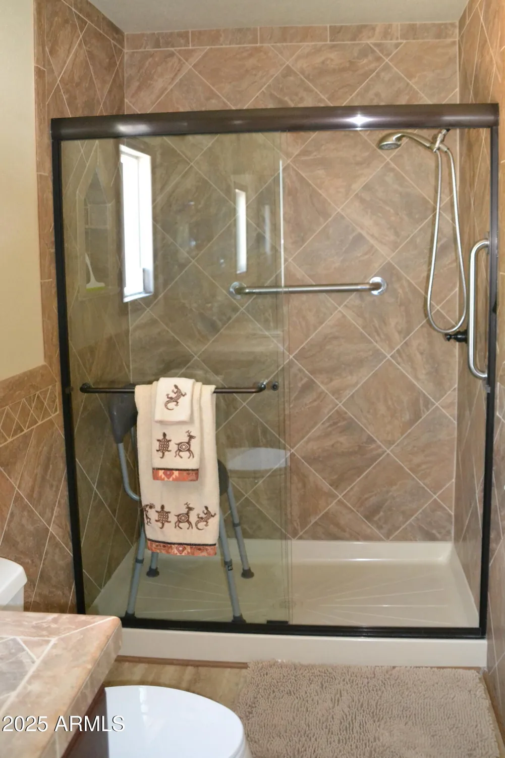 Property Slideshow image 9 of 17 | 8310 e deep canyon ct, Mesa, AZ, 85208