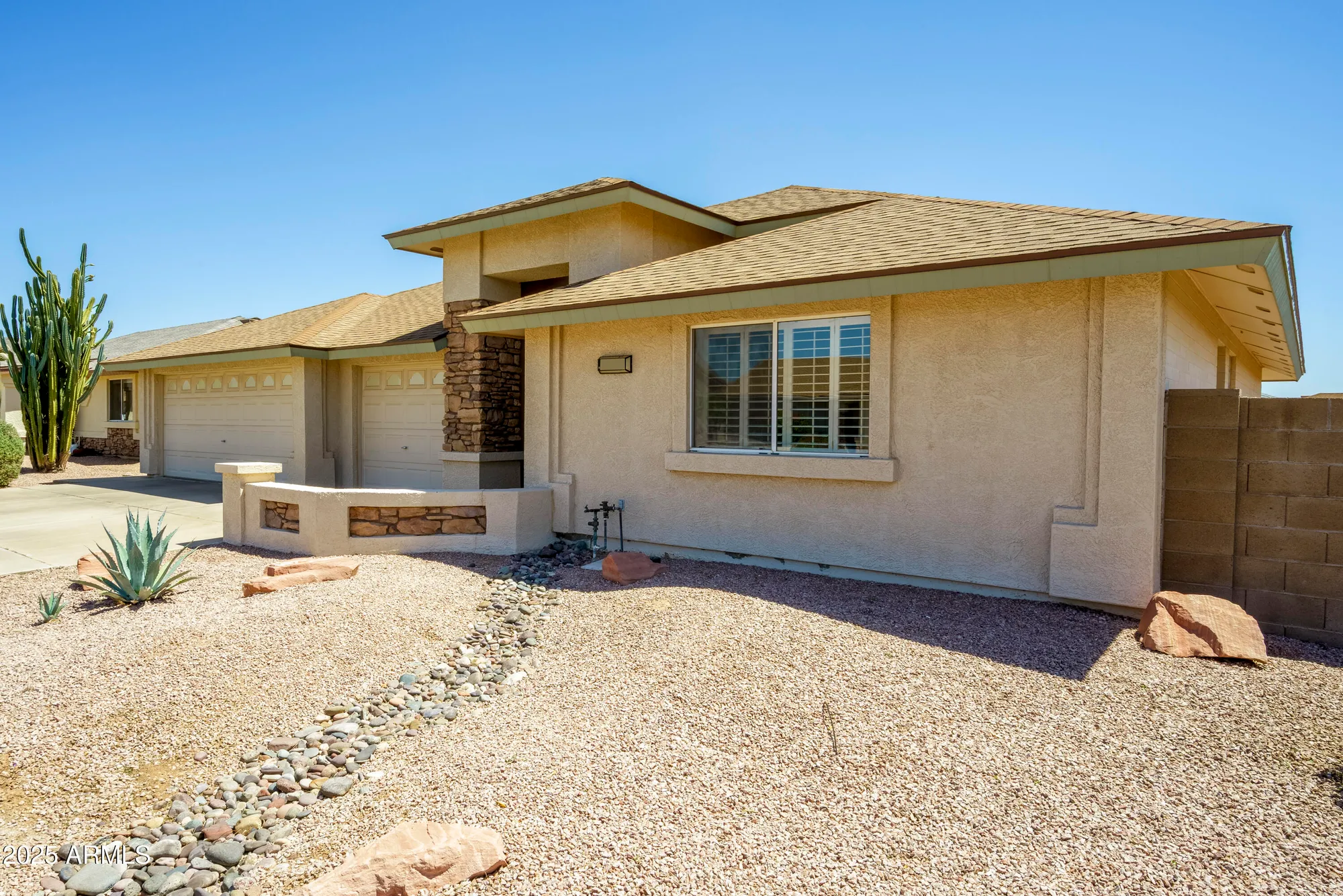 Property Slideshow image 3 of 19 | 11447 e mendoza ave, Mesa, AZ, 85209