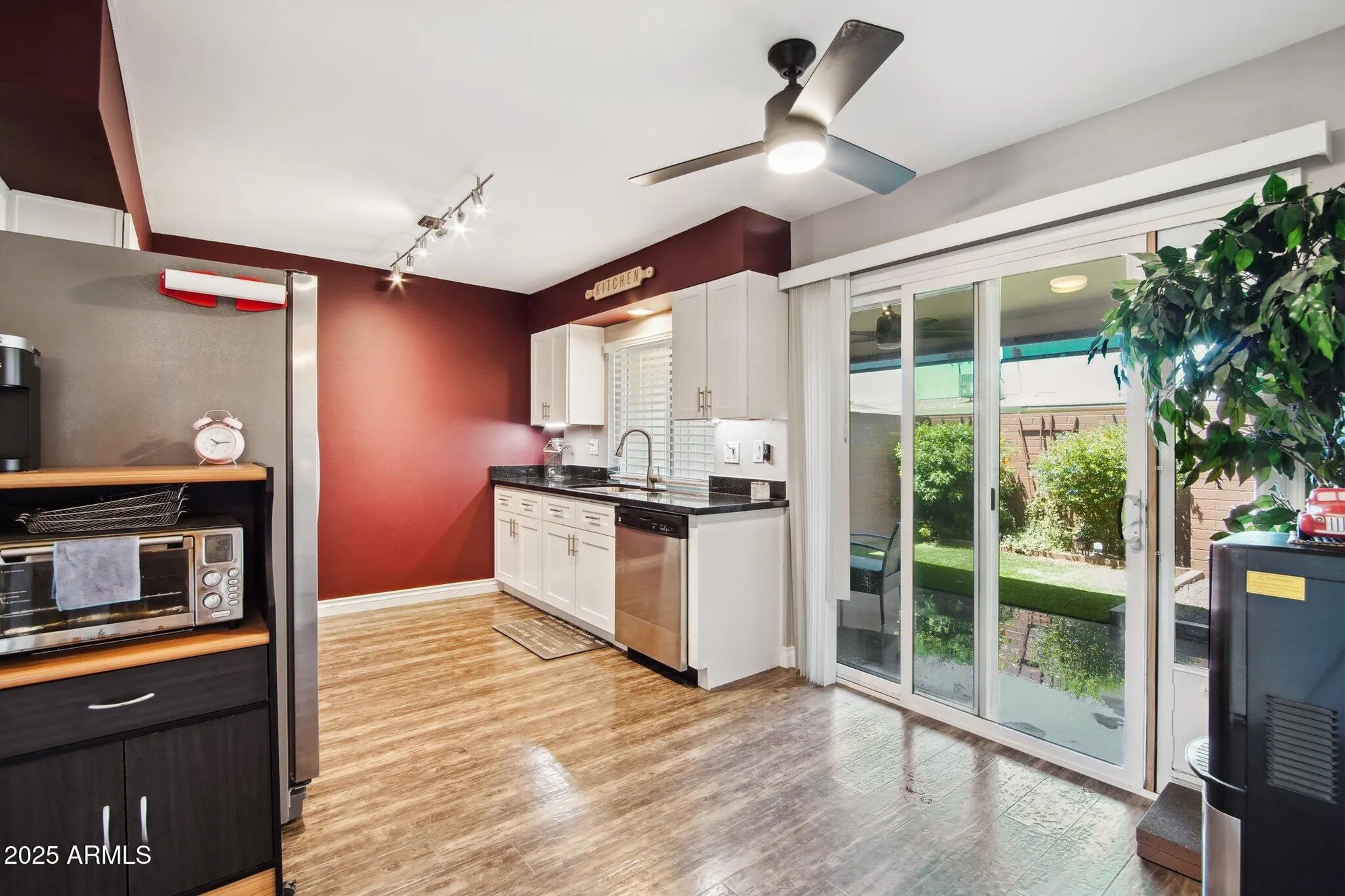 Property Slideshow image 9 of 20 | 10921 w santa fe dr, Sun City, AZ, 85351