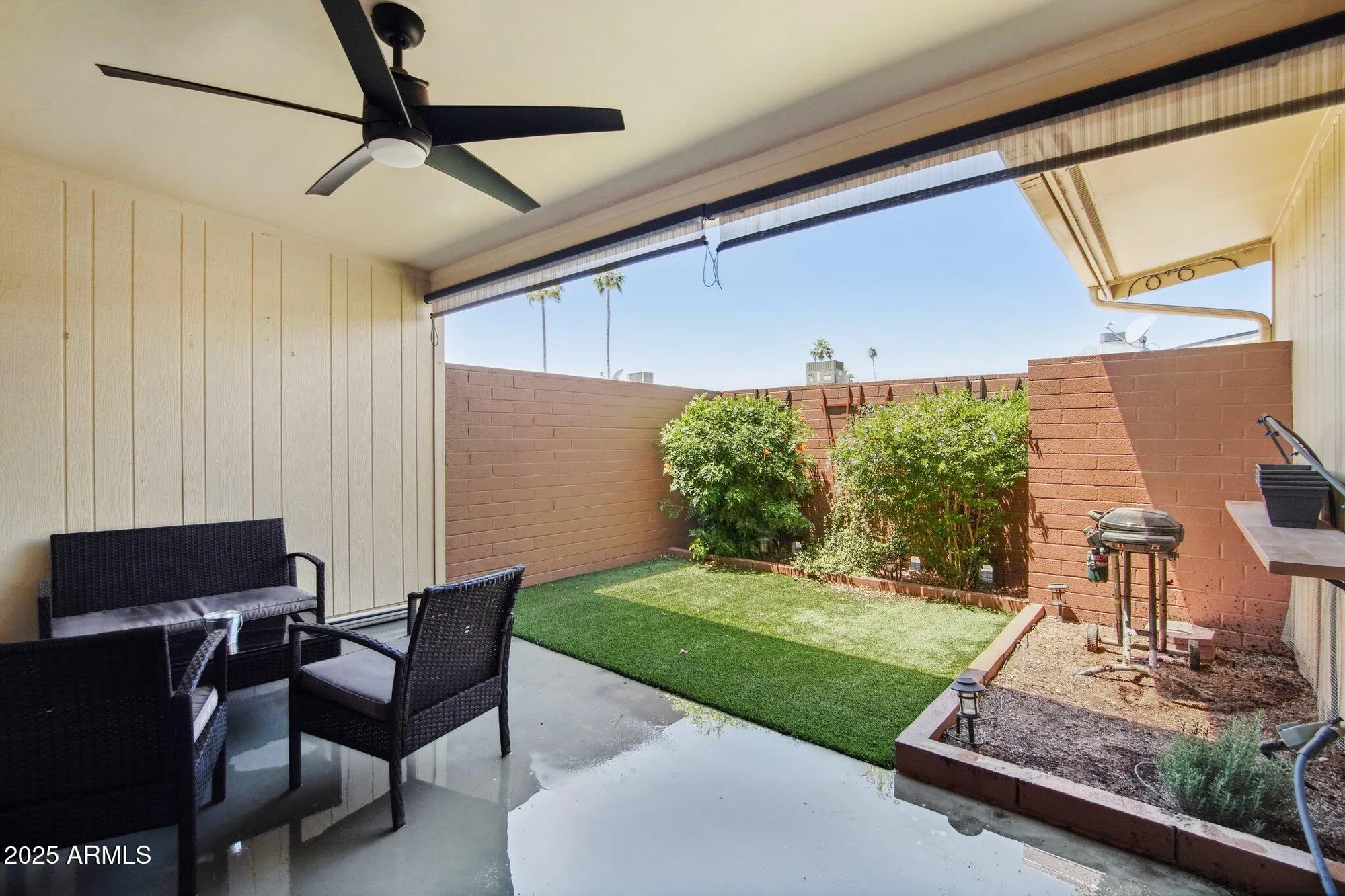 Property Slideshow image 18 of 20 | 10921 w santa fe dr, Sun City, AZ, 85351