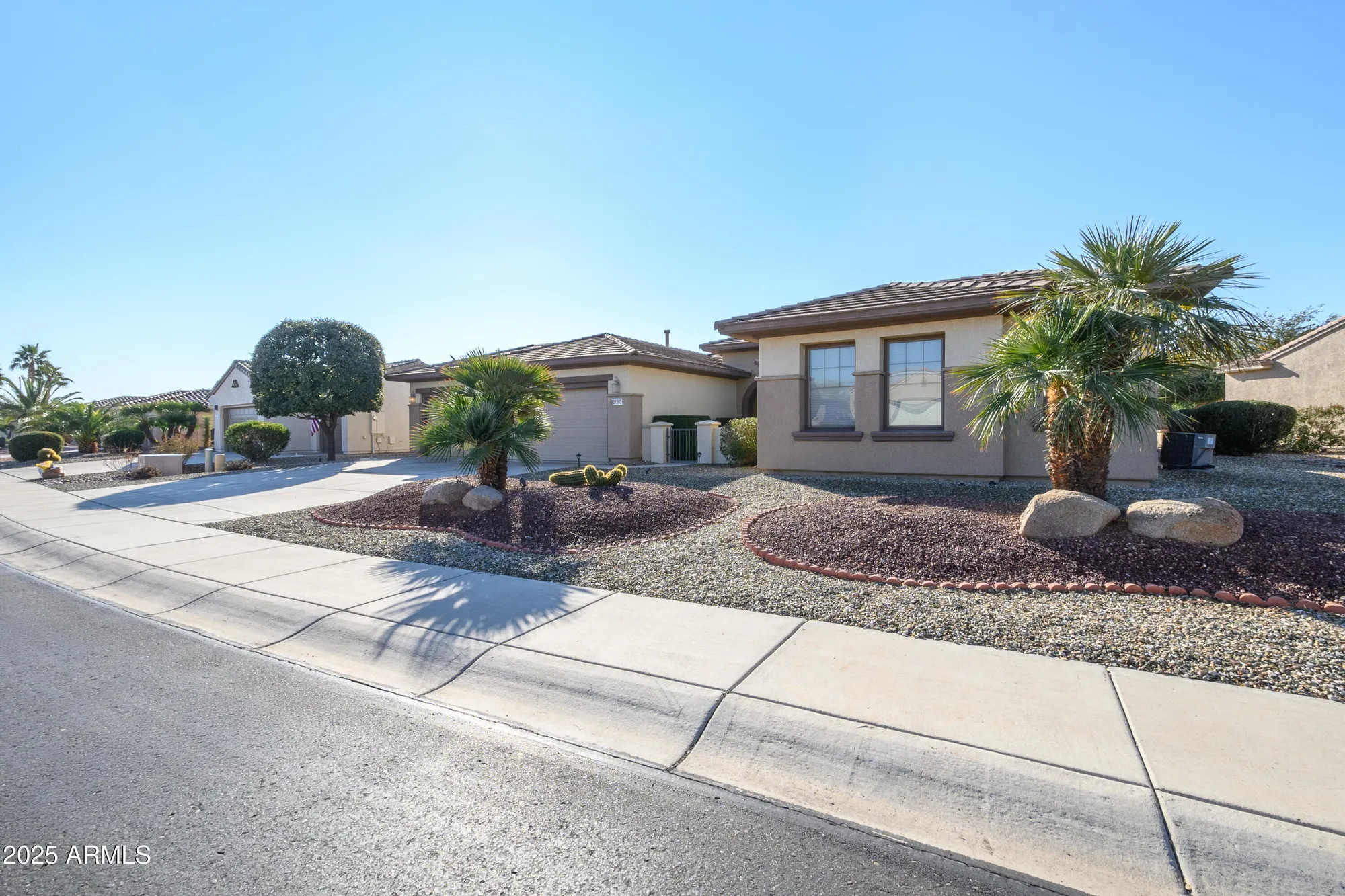 Property Slideshow image 26 of 29 | 21003 n circle cliffs dr, Surprise, AZ, 85387