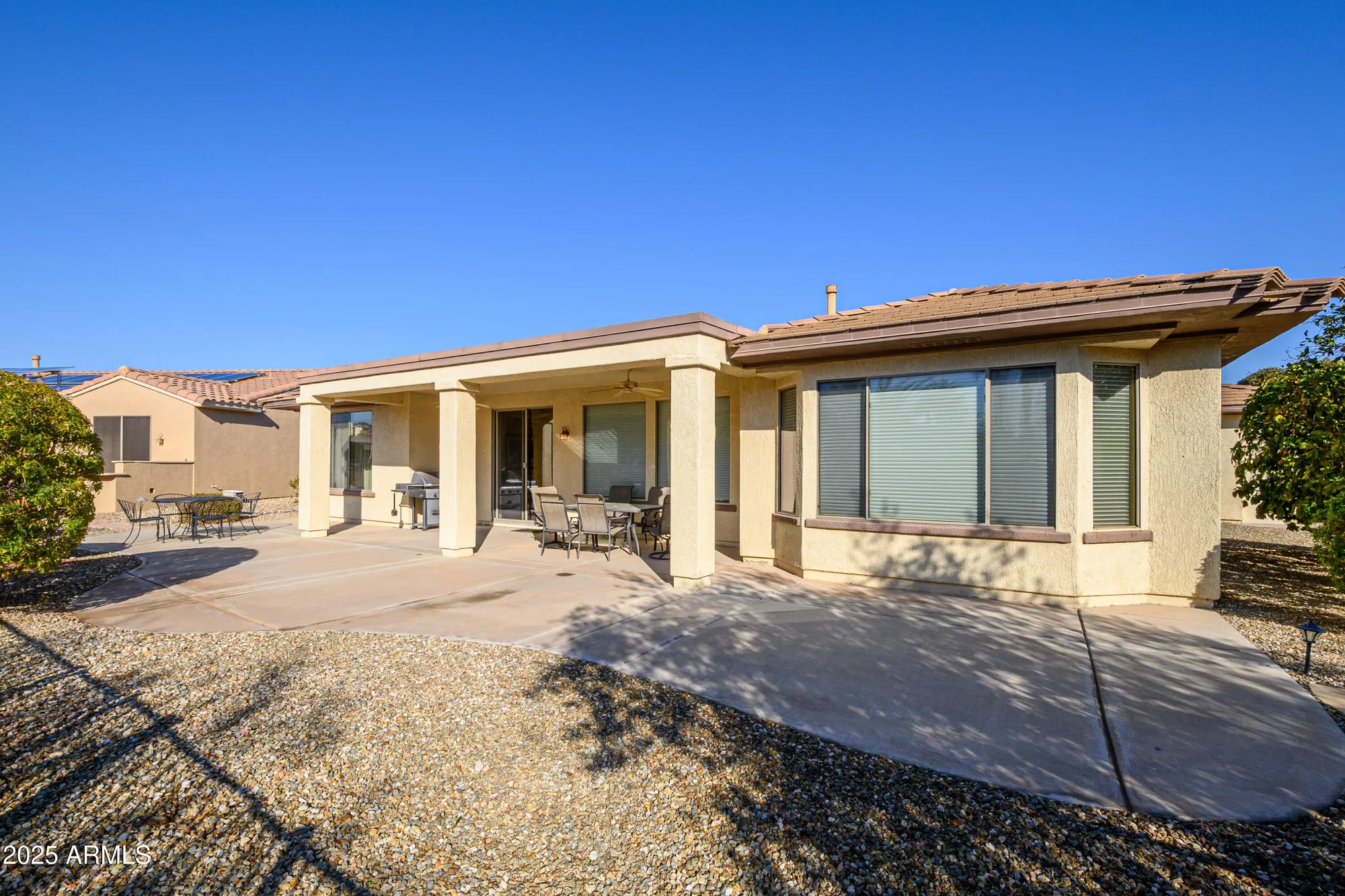 Property Slideshow image 6 of 29 | 21003 n circle cliffs dr, Surprise, AZ, 85387