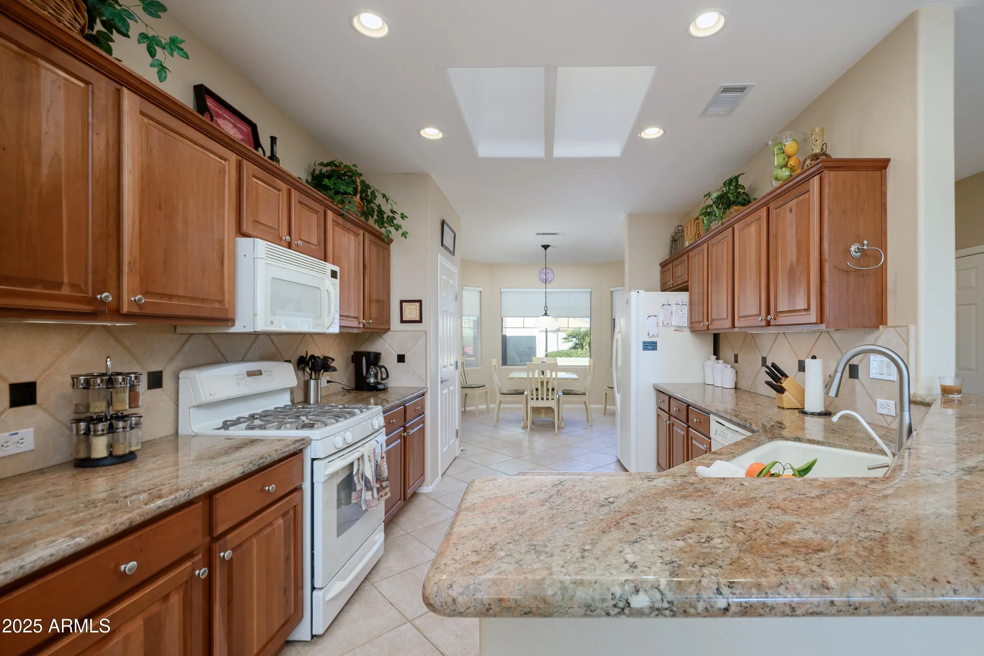 Property Slideshow image 3 of 29 | 21003 n circle cliffs dr, Surprise, AZ, 85387
