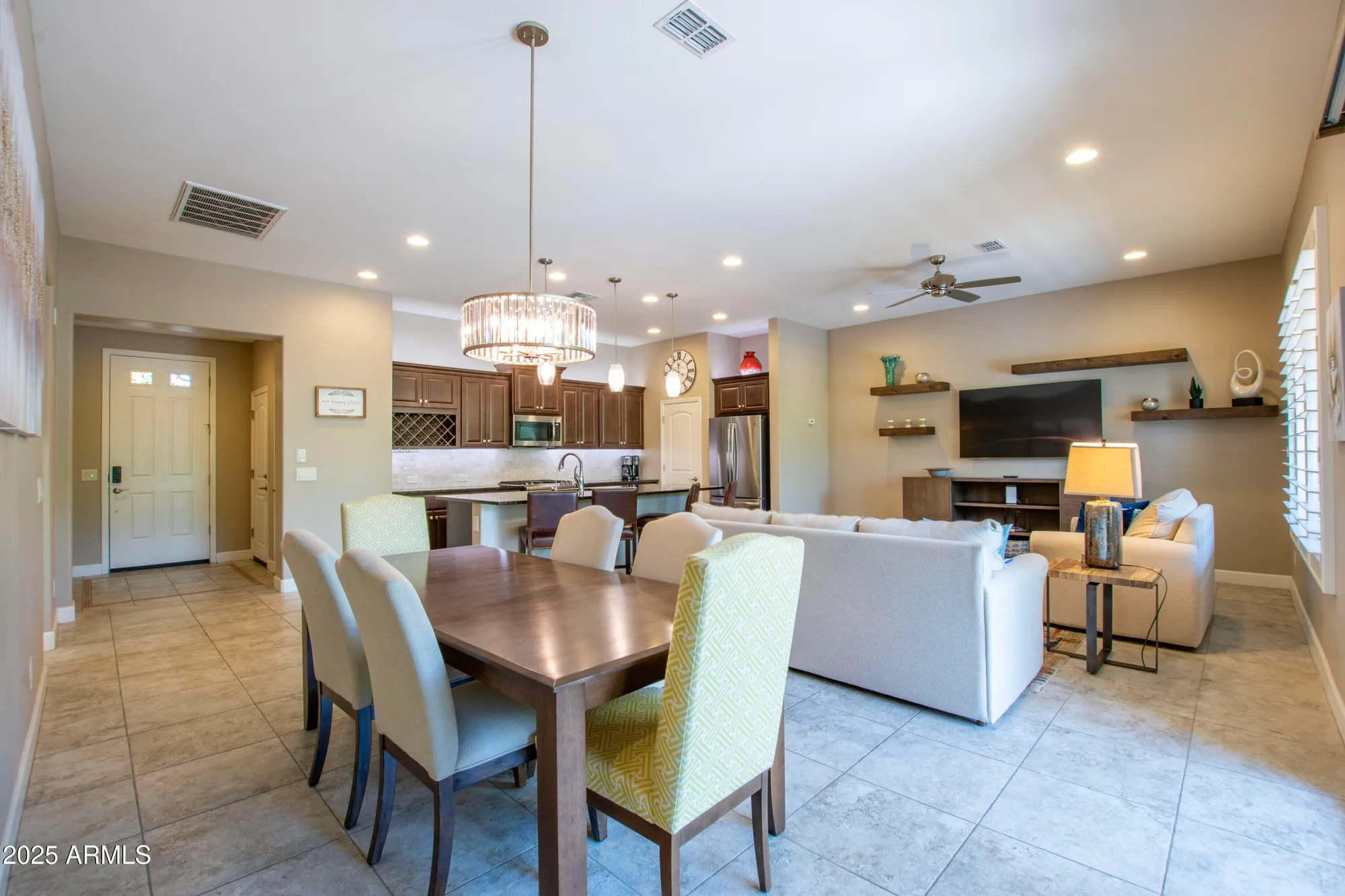 Property Slideshow image 19 of 45 | 16913 w holly st, Goodyear, AZ, 85395
