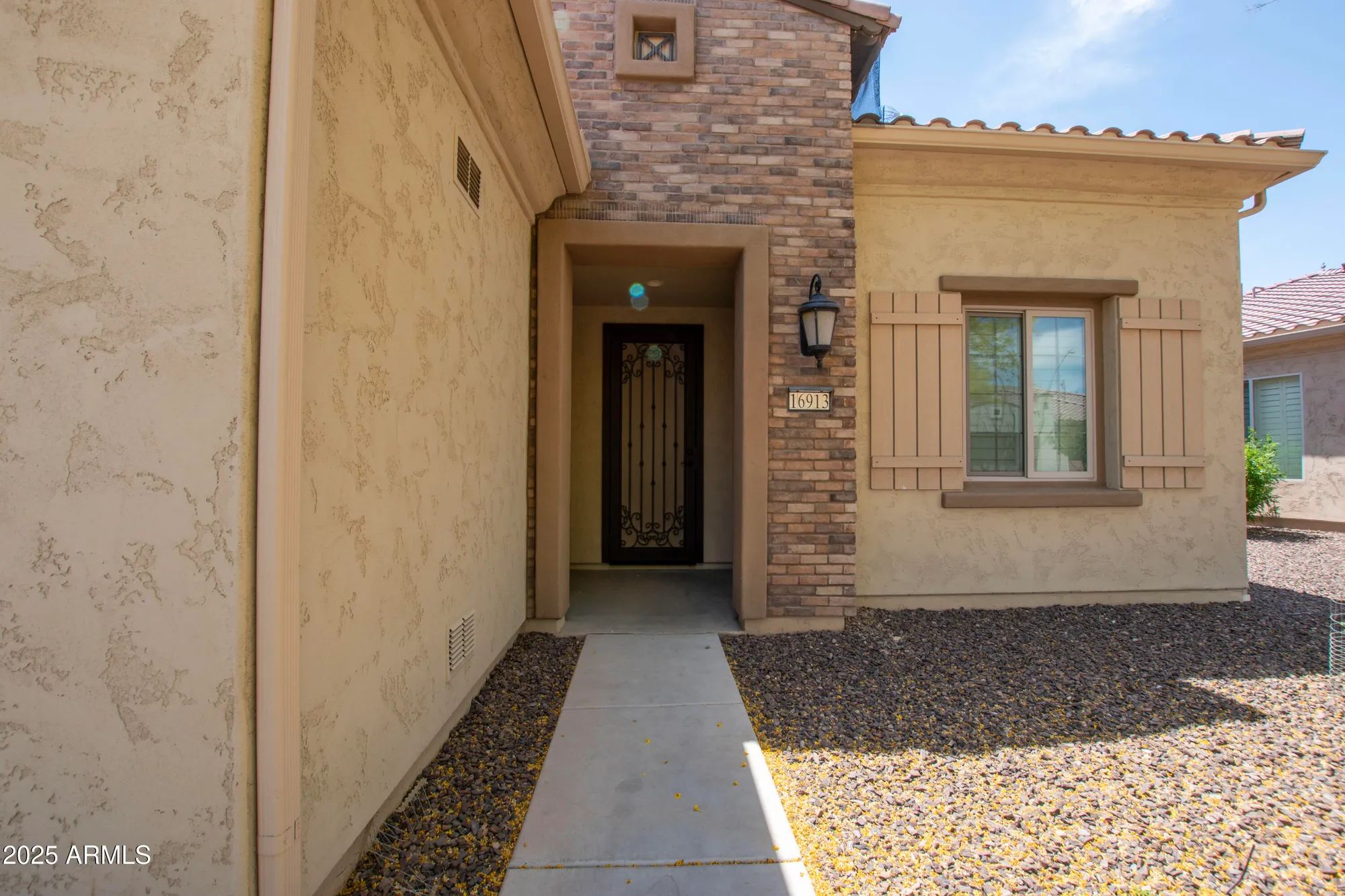 Property Slideshow image 2 of 45 | 16913 w holly st, Goodyear, AZ, 85395