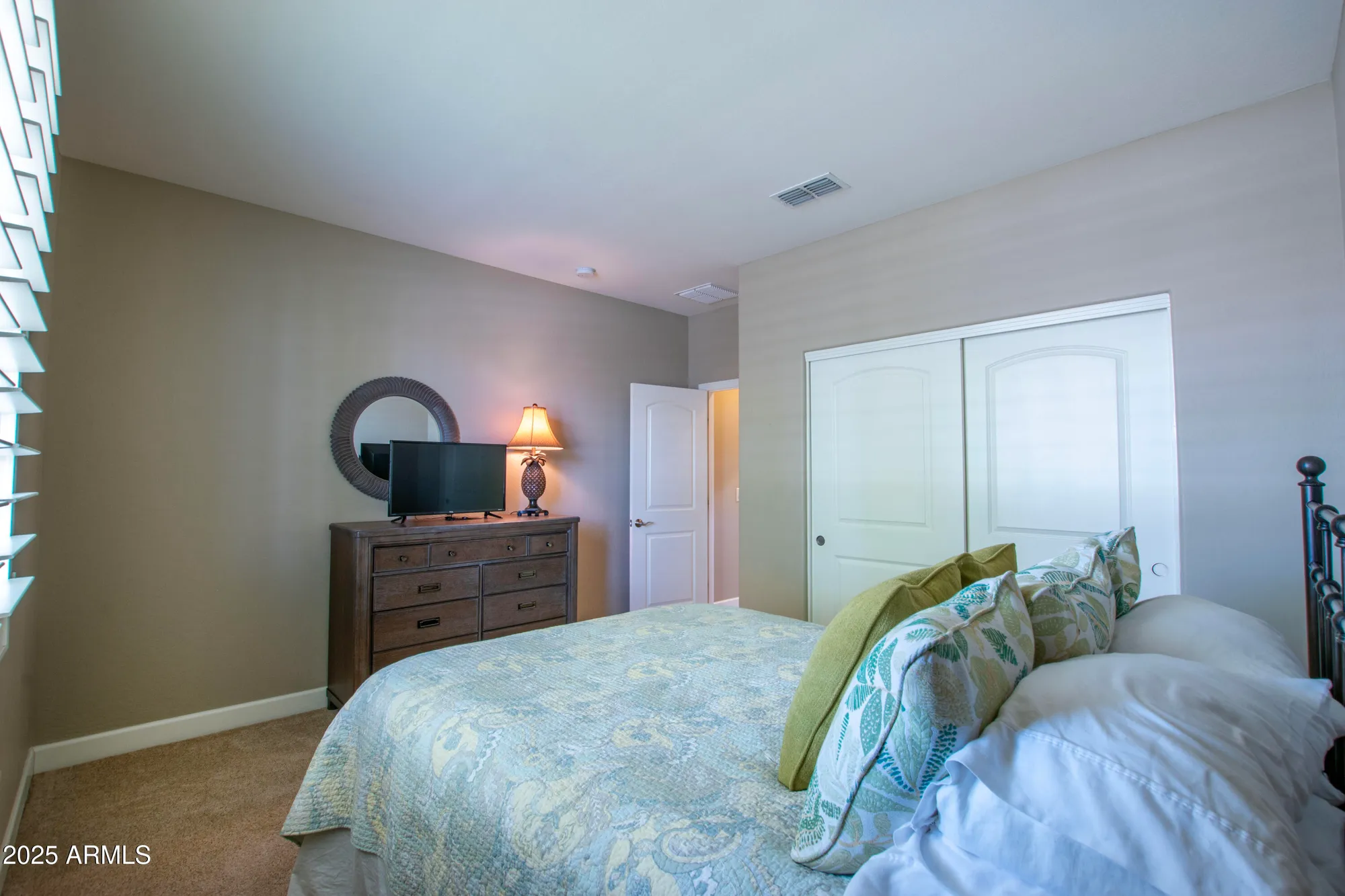 Property Slideshow image 33 of 45 | 16913 w holly st, Goodyear, AZ, 85395