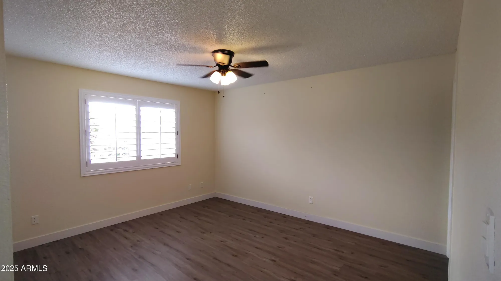 Property Slideshow image 9 of 35 | 1033 s florence dr, Mesa, AZ, 85208