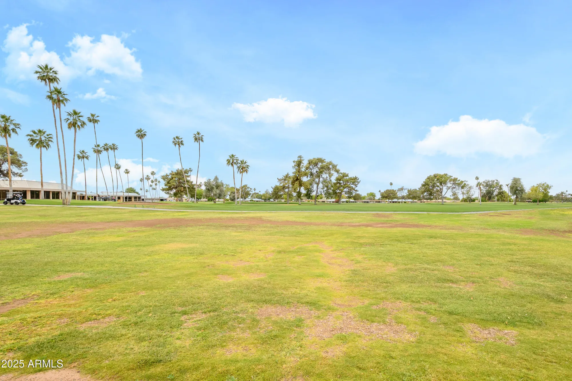 Property Slideshow image 7 of 38 | 15430 n bowling green dr, Sun City, AZ, 85351