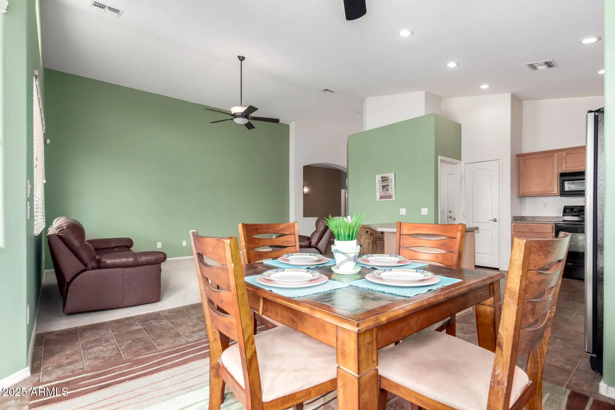 Property Slideshow image 12 of 31 | 18131 w addie ln, Surprise, AZ, 85374