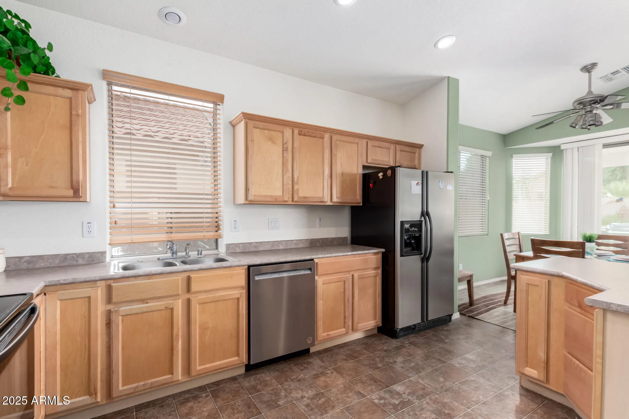 Property Slideshow image 16 of 31 | 18131 w addie ln, Surprise, AZ, 85374