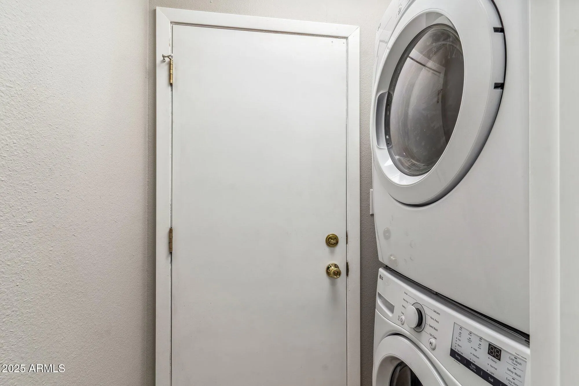 Property Slideshow image 20 of 30 | 11643 s iroquois dr, Phoenix, AZ, 85044