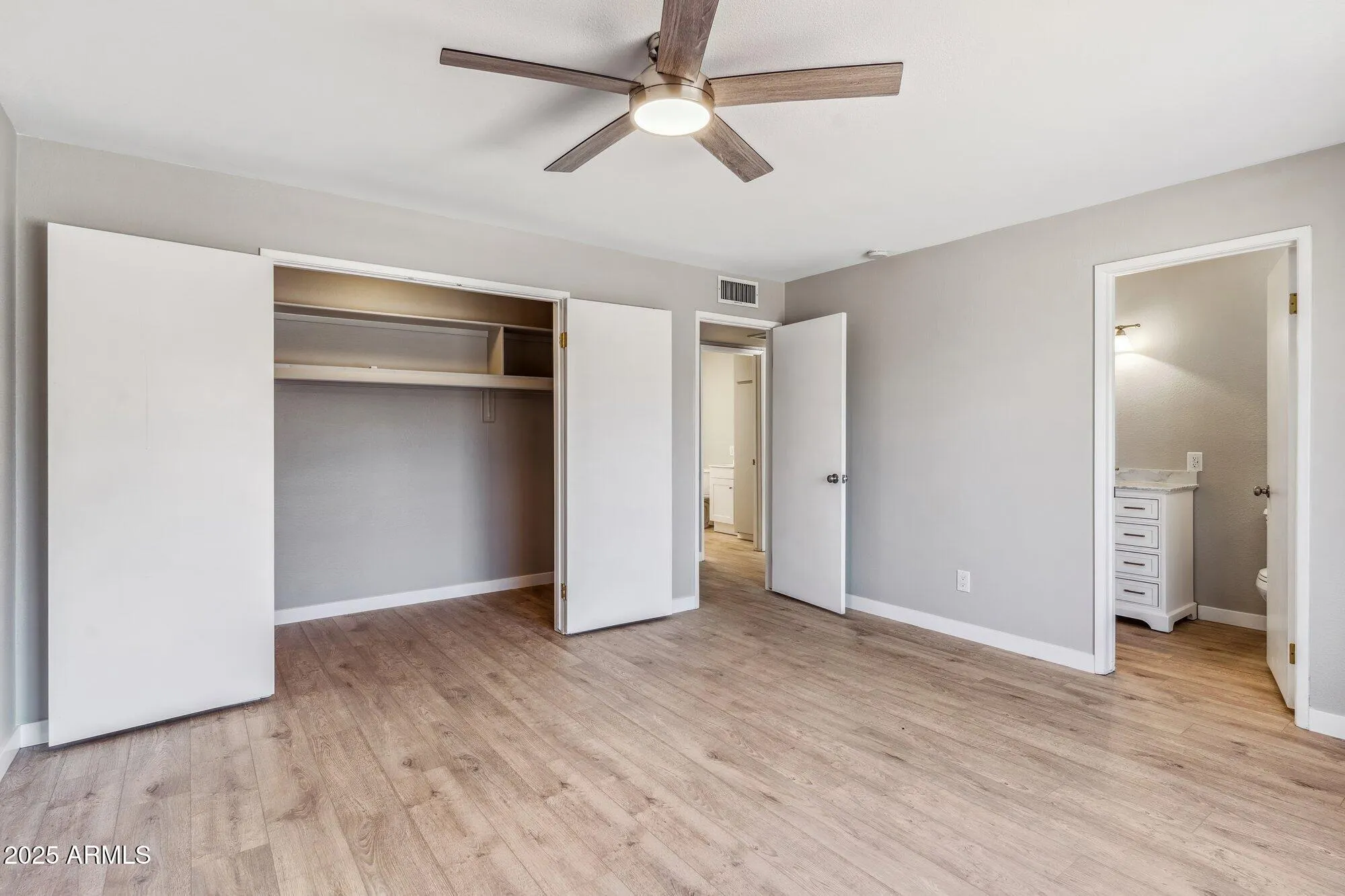 Property Slideshow image 13 of 30 | 11643 s iroquois dr, Phoenix, AZ, 85044