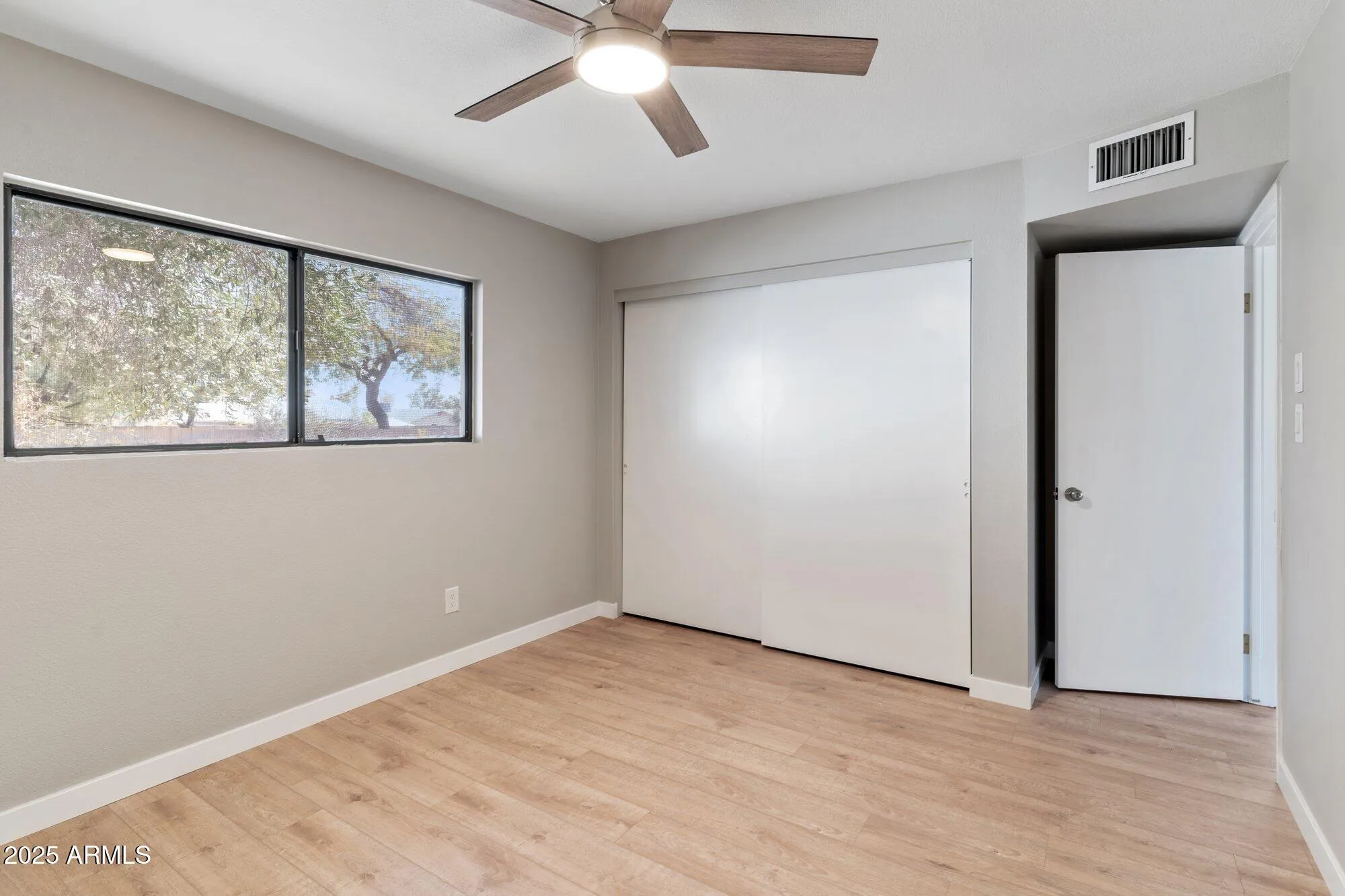 Property Slideshow image 18 of 30 | 11643 s iroquois dr, Phoenix, AZ, 85044