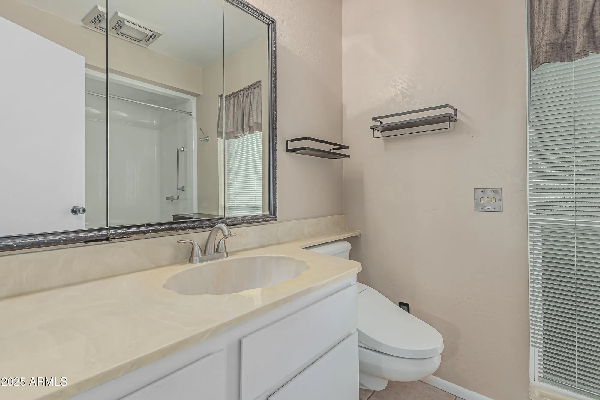 Property Slideshow image 16 of 21 | 9606 w long hills dr, Sun City, AZ, 85351