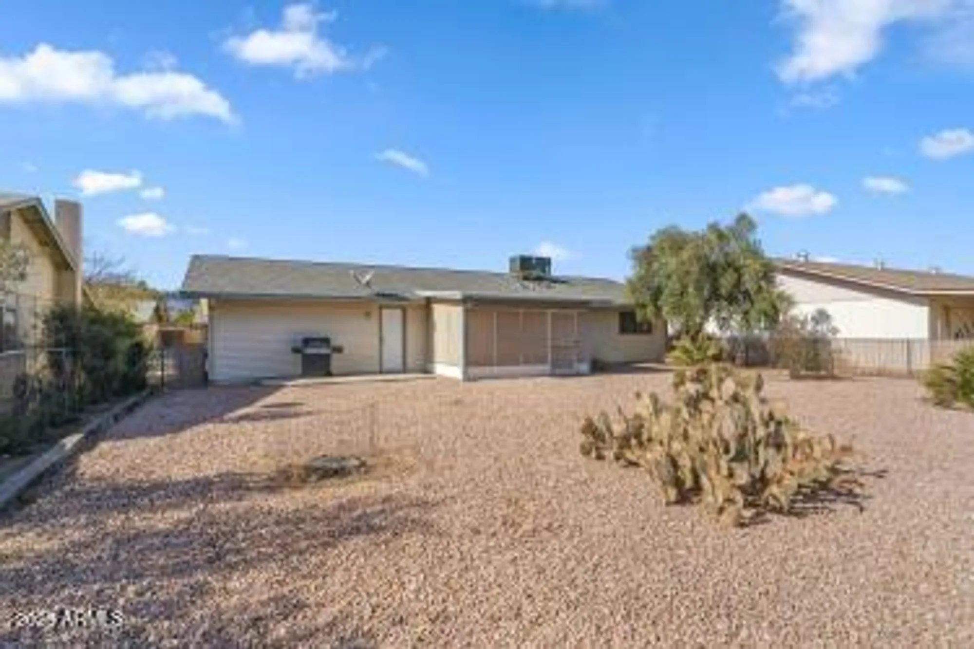 Property Slideshow image 23 of 30 | 11643 s iroquois dr, Phoenix, AZ, 85044