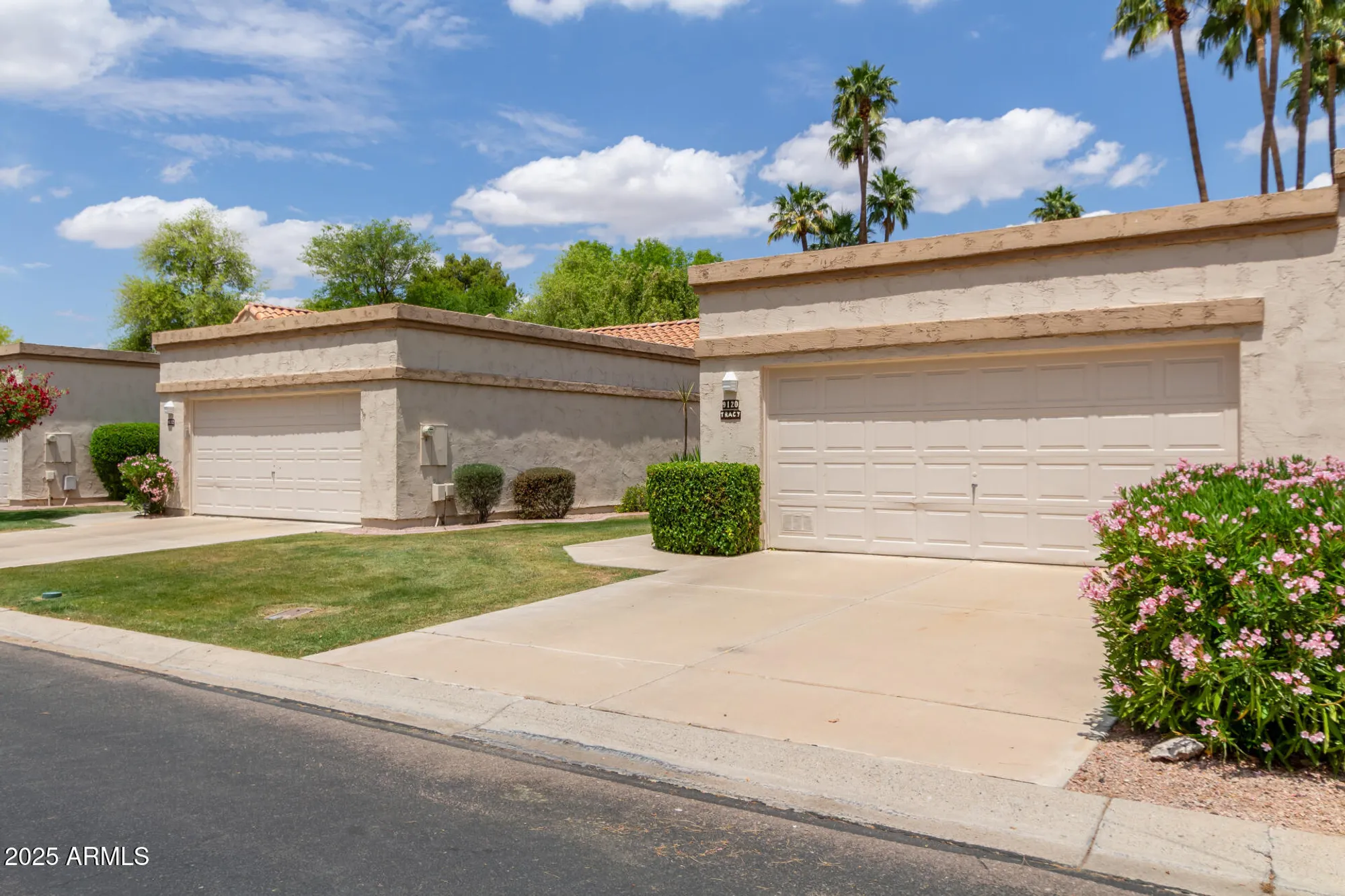 Property Slideshow image 3 of 30 | 9120 w wescott dr, Peoria, AZ, 85382