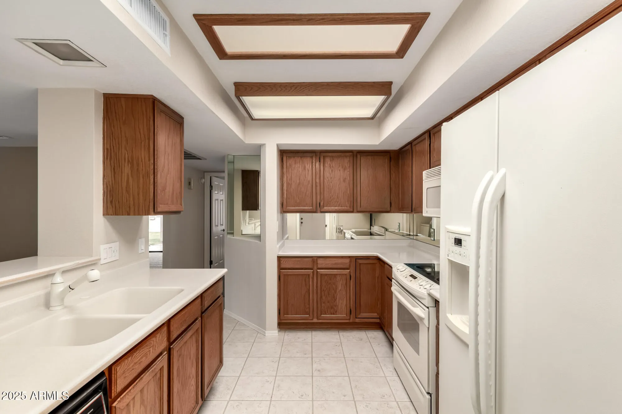 Property Slideshow image 13 of 30 | 9120 w wescott dr, Peoria, AZ, 85382