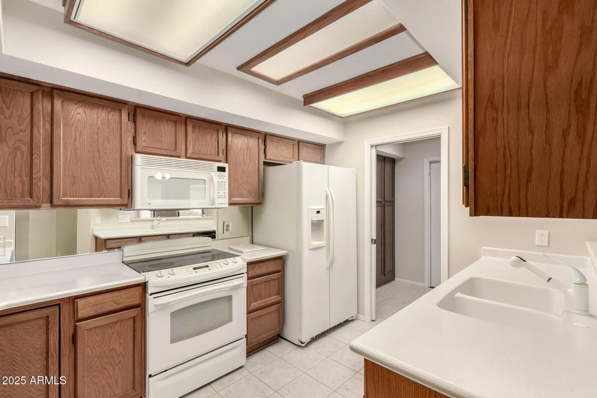 Property Slideshow image 12 of 30 | 9120 w wescott dr, Peoria, AZ, 85382