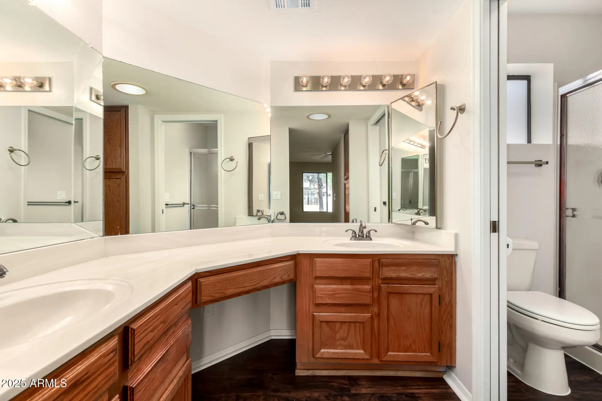 Property Slideshow image 18 of 30 | 9120 w wescott dr, Peoria, AZ, 85382