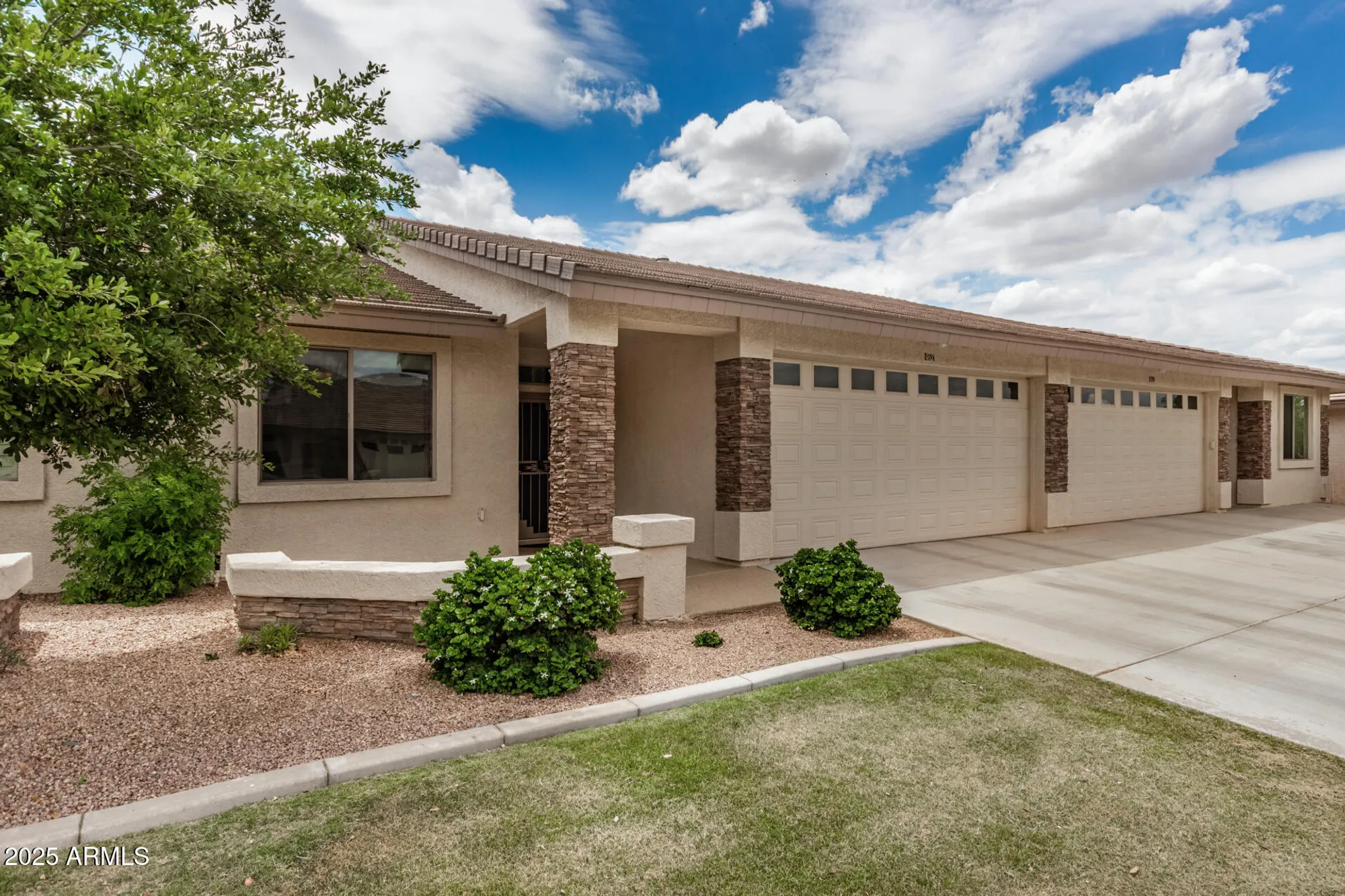 Property Slideshow image 2 of 21 | 2662 s springwood blvd 462, Mesa, AZ, 85209