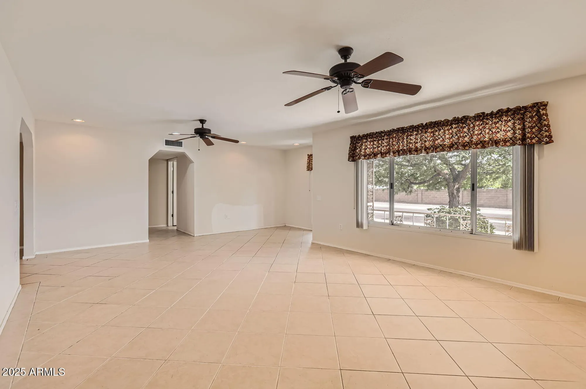 Property Slideshow image 6 of 28 | 9706 w granada dr, Sun City, AZ, 85373