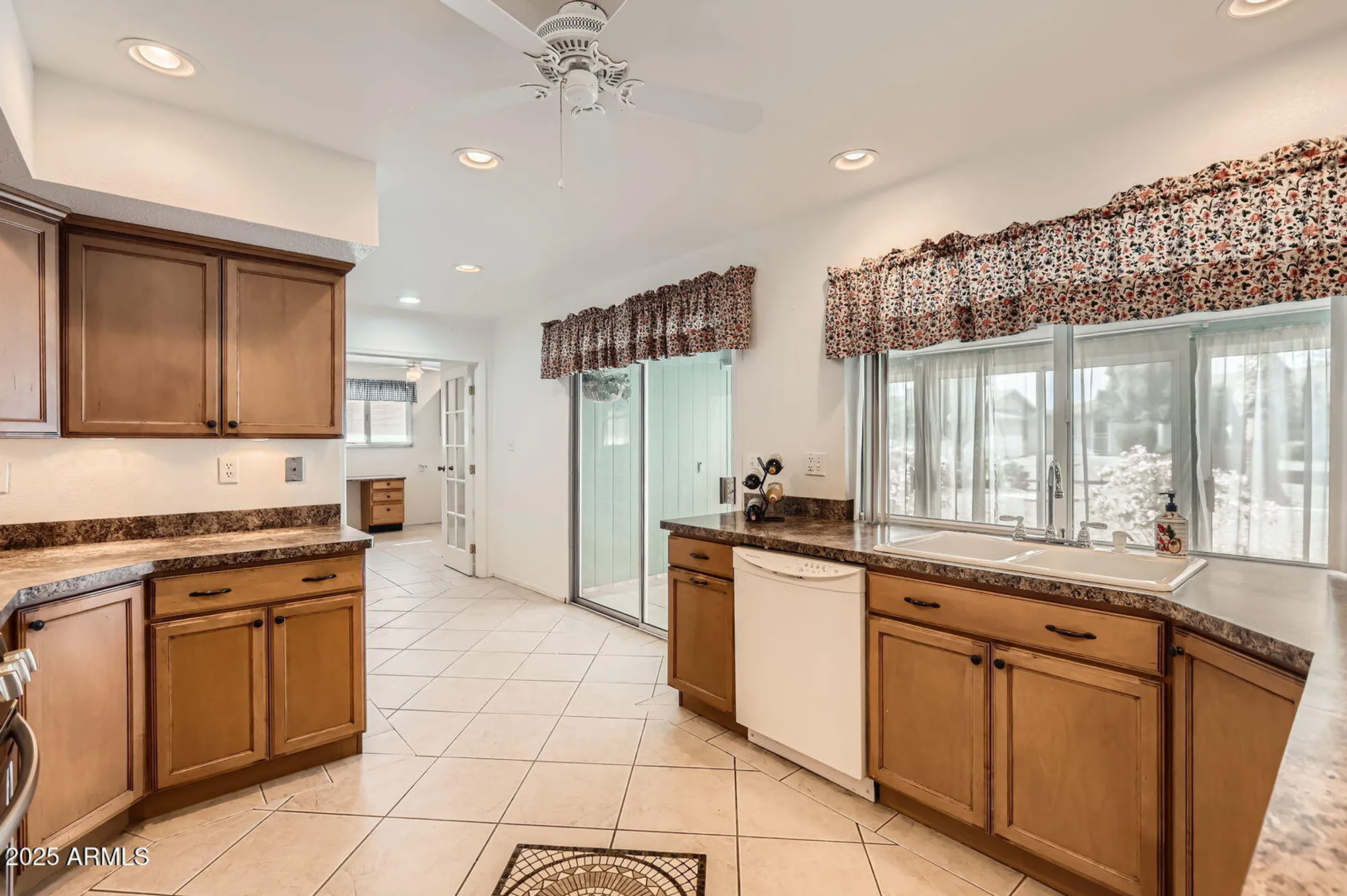 Property Slideshow image 10 of 28 | 9706 w granada dr, Sun City, AZ, 85373