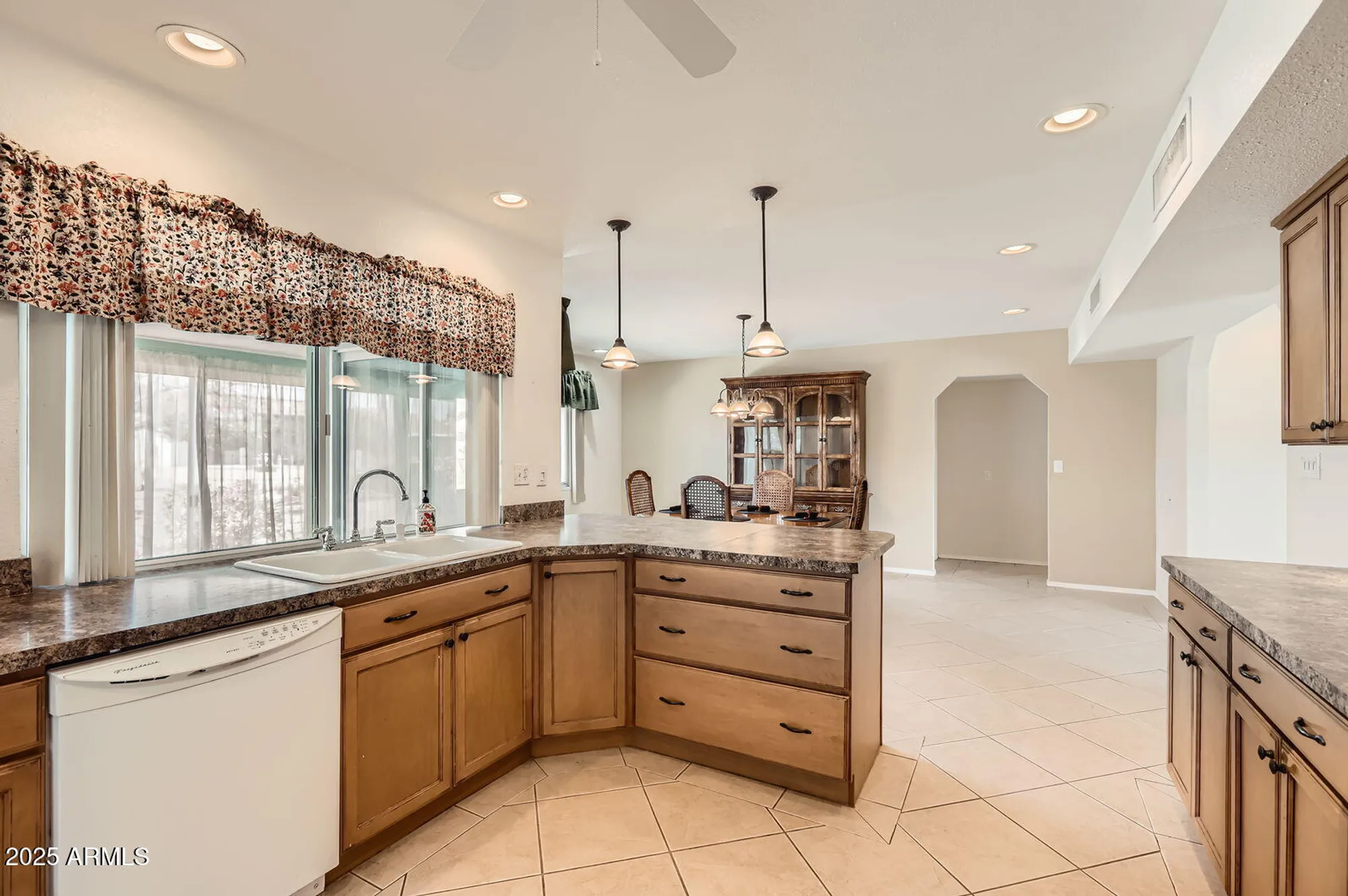 Property Slideshow image 11 of 28 | 9706 w granada dr, Sun City, AZ, 85373