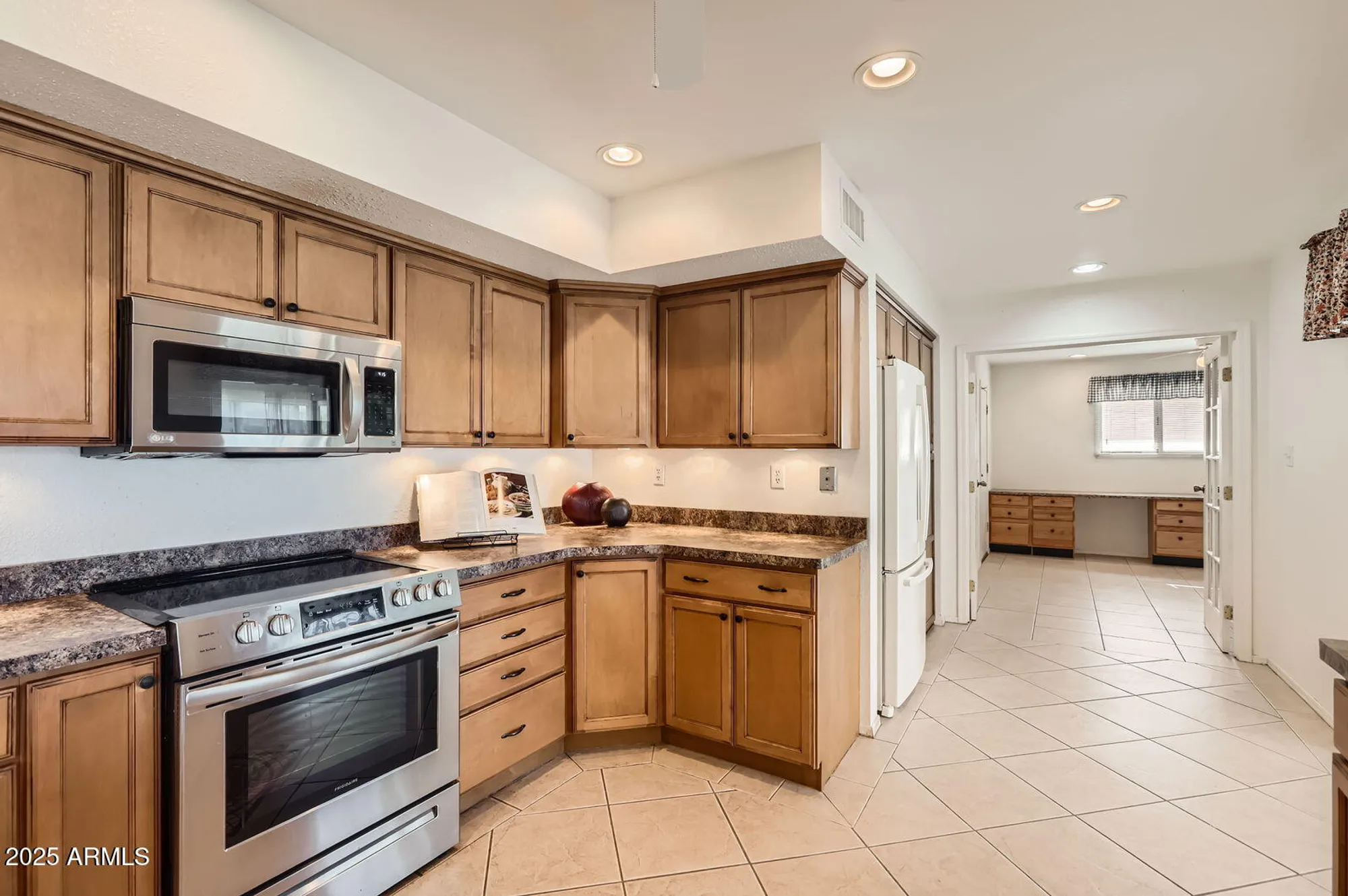 Property Slideshow image 12 of 28 | 9706 w granada dr, Sun City, AZ, 85373